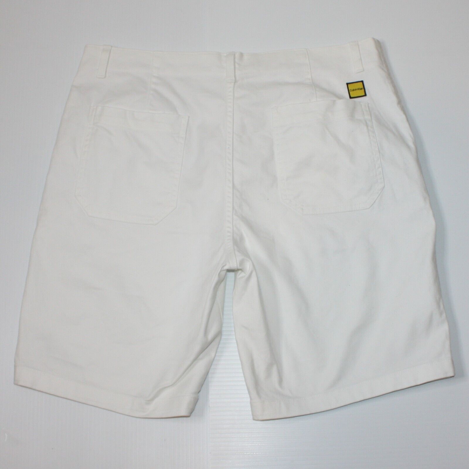 Calvin Klein Men's White Color Basic Walking Shorts size 34 NWT MSRP $70 Size US 34 / EU 50 - 2 Thumbnail