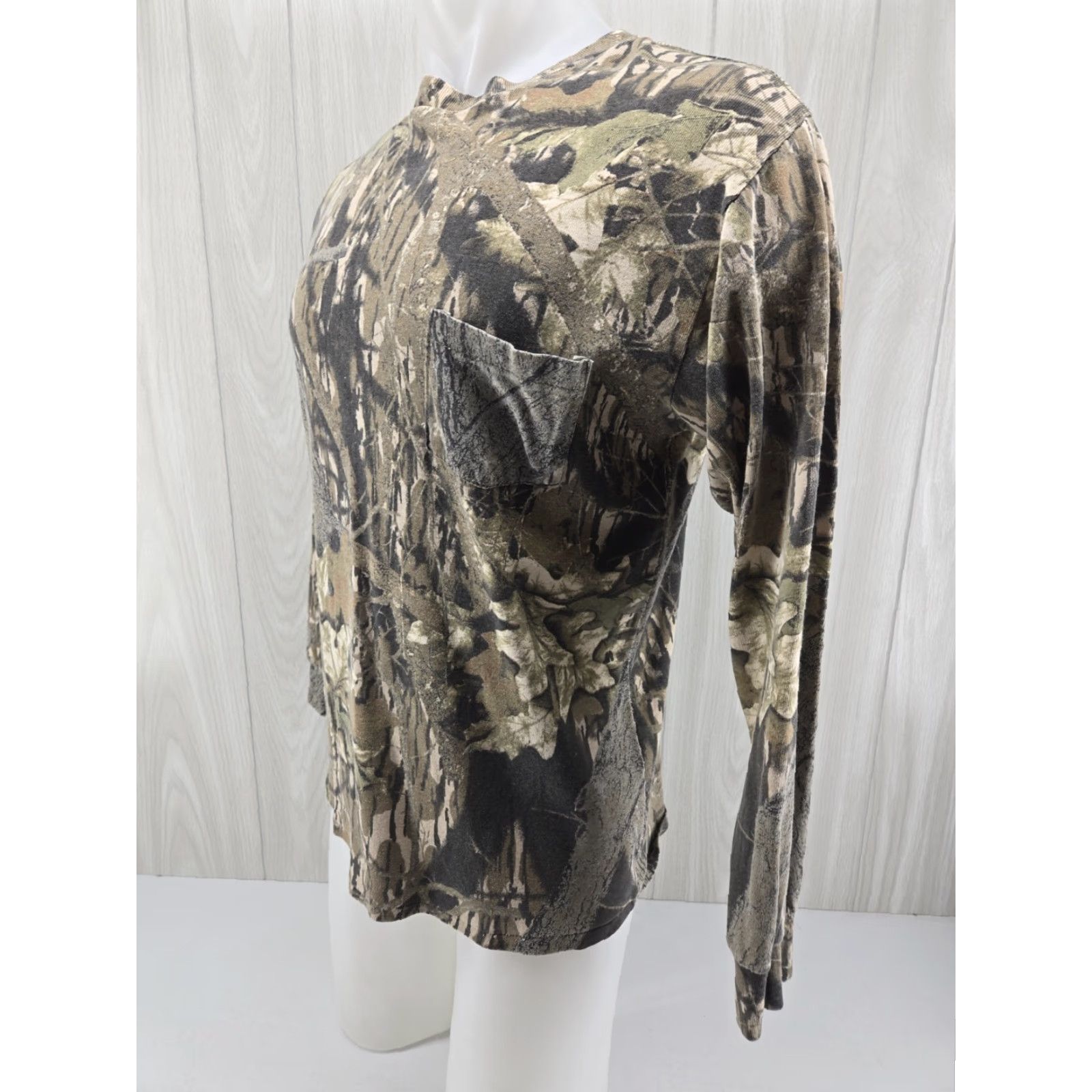 Vintage VINTAGE Mossy Oak Shirt Mens LARGE Camo Long Sleeve USA Made Size US L / EU 52-54 / 3 - 3 Thumbnail