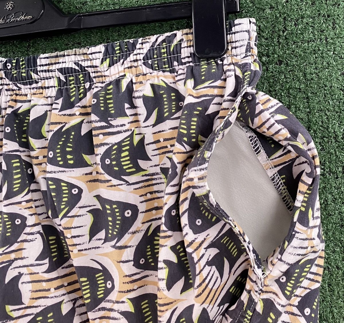 Lacoste VTG 90’s Izod Lacoste All Over Fish Print Lined Swim Shorts Size US 32 / EU 48 - 4 Thumbnail