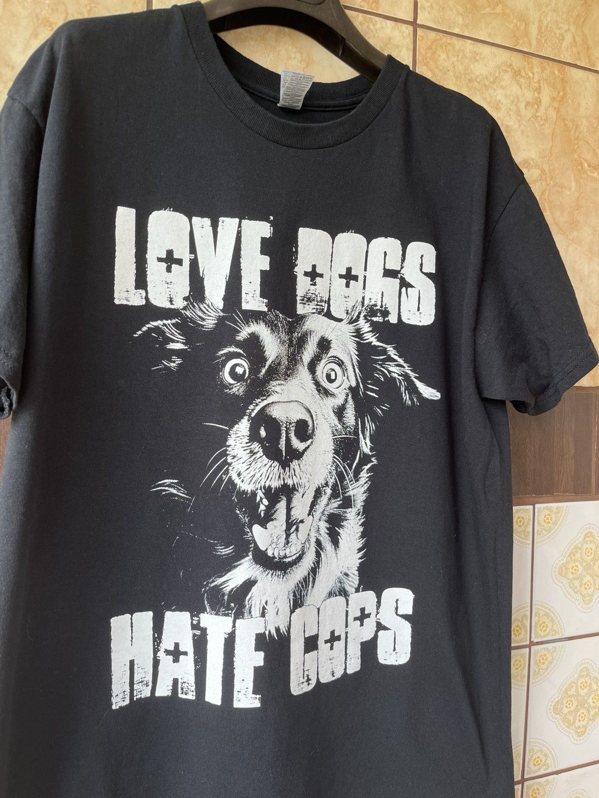 Gildan Love Dogs Hate Cops Gildan T shirt Size US L / EU 52-54 / 3 - 2 Thumbnail