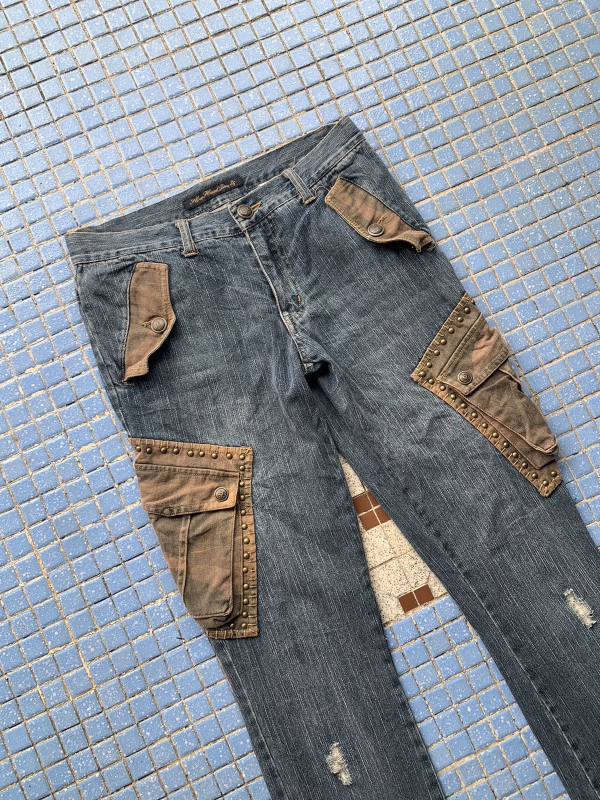 If Six Was Nine How hand jam studded camo distressed flared cargo pants Size US 31 - 2 Thumbnail