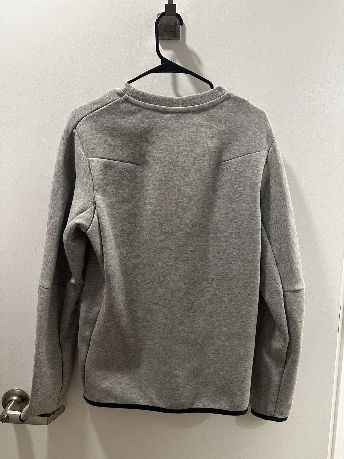 Nike Nike Tech Fleece Crewneck Size US S / EU 44-46 / 1 - 2 Thumbnail