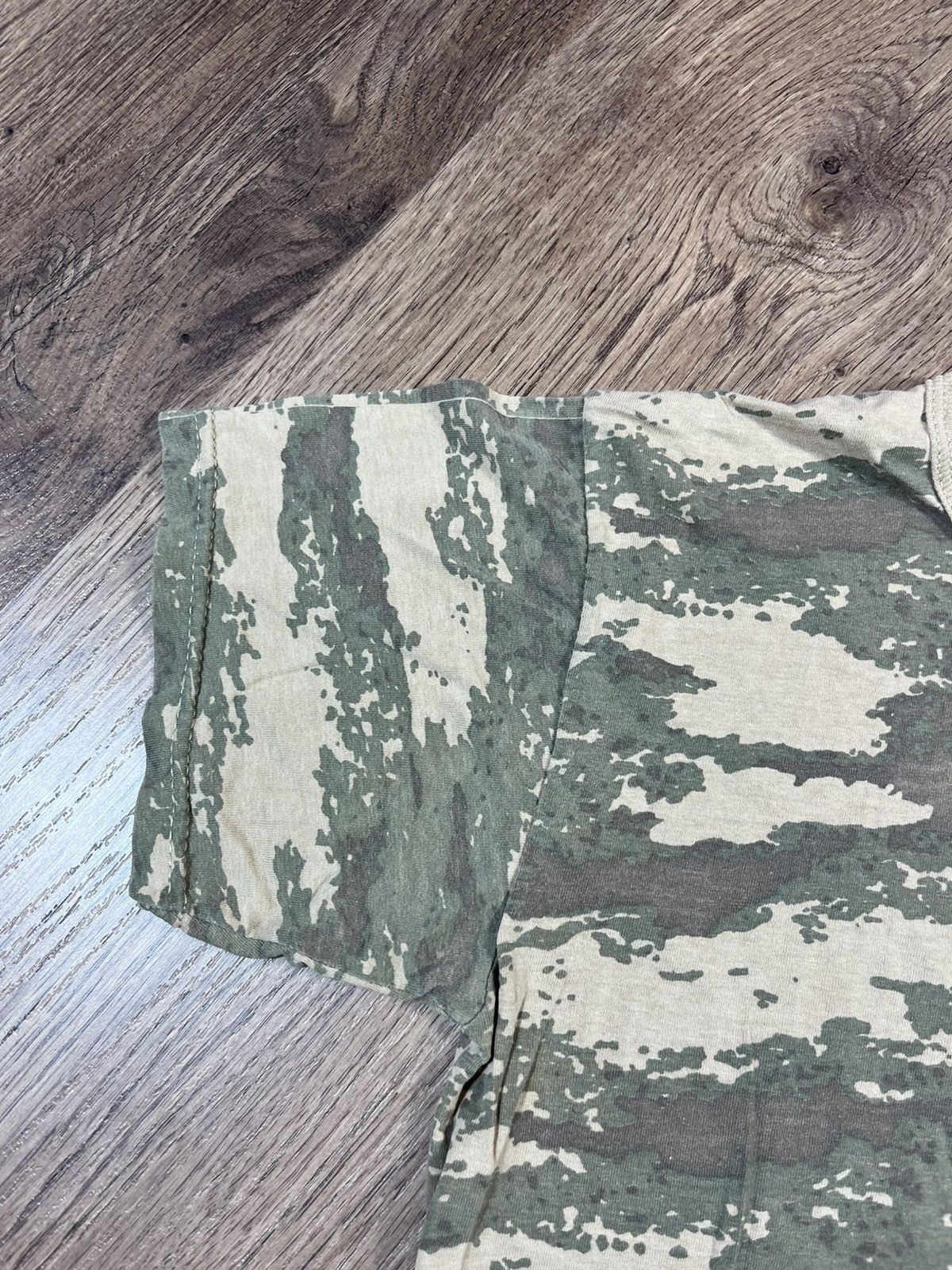 Vintage Vintage Army Camo Shirt Size US S / EU 44-46 / 1 - 3 Thumbnail
