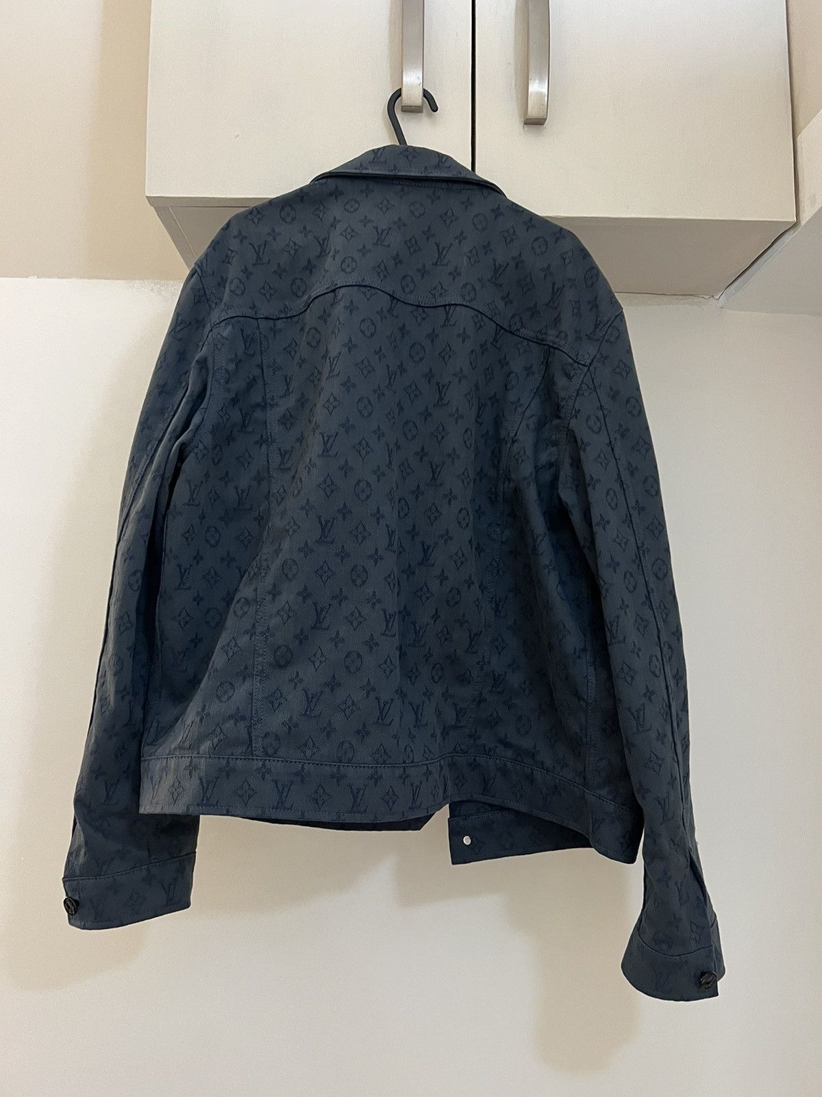 Louis Vuitton Louis Vuitton men’s denim jacket size L Size US L / EU 52-54 / 3 - 2 Thumbnail
