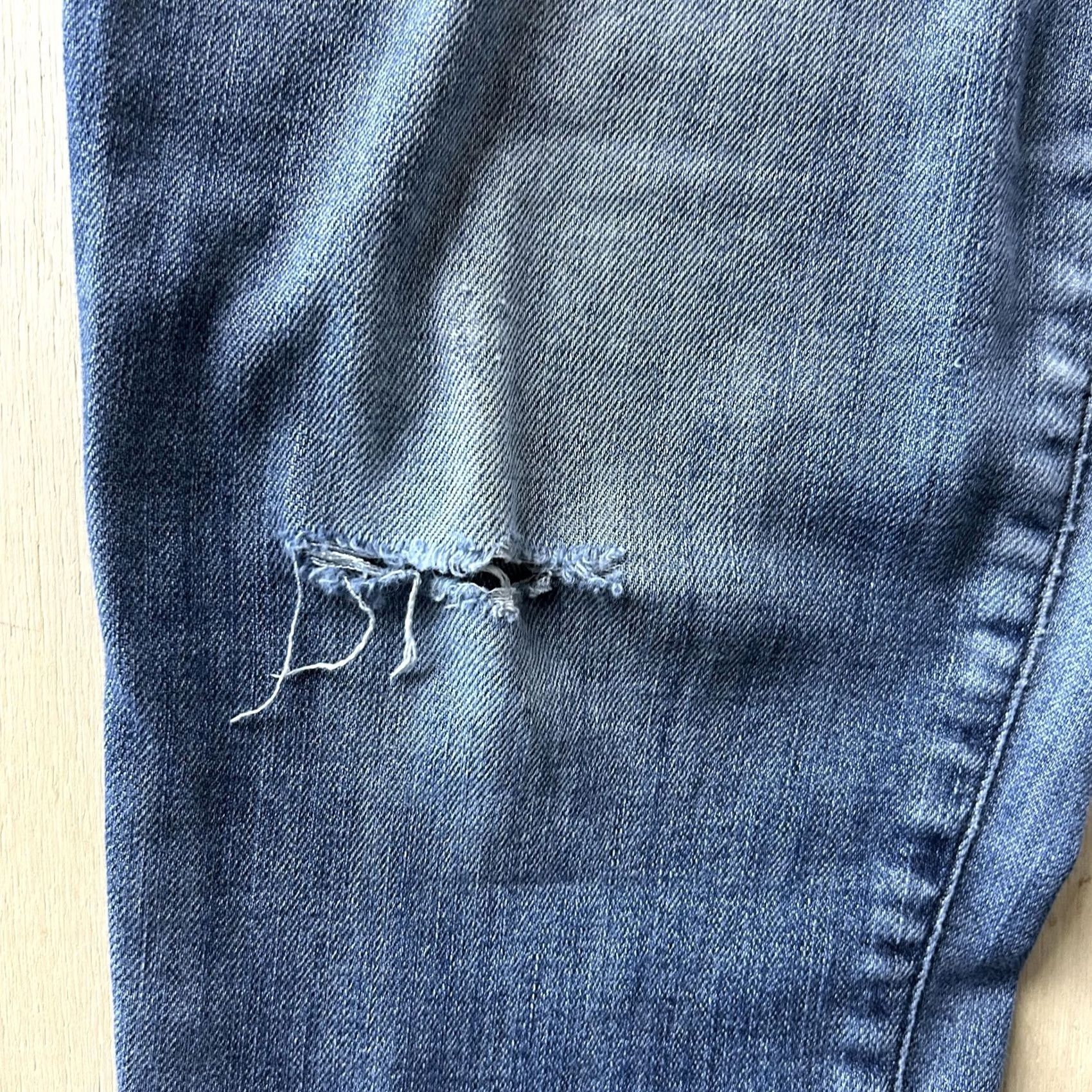 American Eagle Outfitters American Eagle Outfitters Skinny Jeans Womens 8 Blue Distressed Stretch Denim Size 30" / US 8 / IT 44 - 6 Thumbnail
