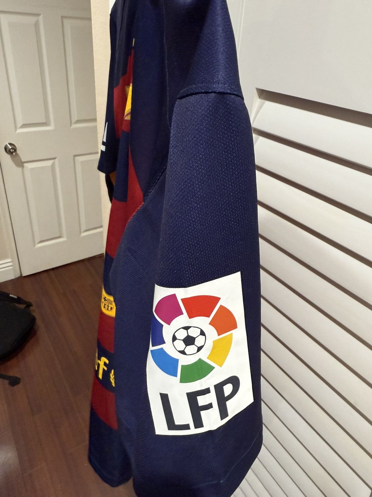 Custo Barcelona Lionel Messi Barcelona Jersey Size US L / EU 52-54 / 3 - 4 Thumbnail