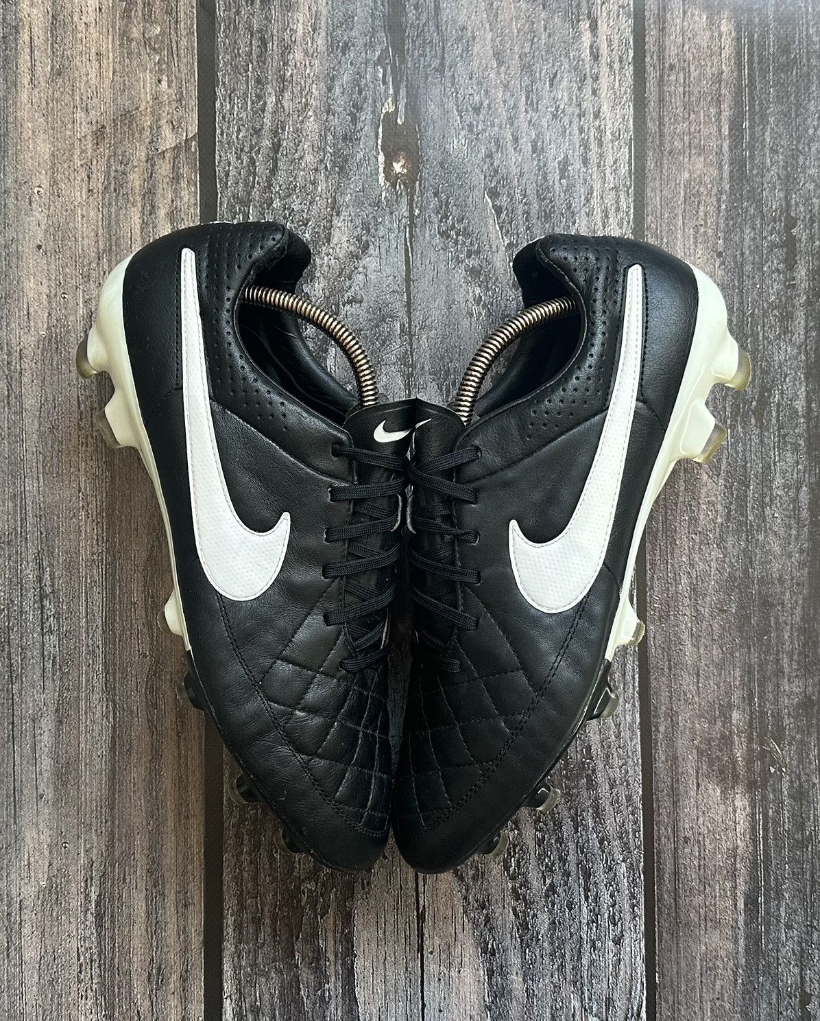 Nike 2013 NIKE TIEMPO LEGACY FG SOCCER BOOTS CLEATS US 11 Size US 11 / EU 44 - 1 Thumbnail