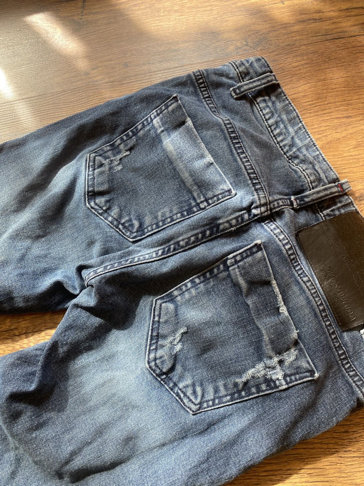 Takeshy Kurosawa Takeshy Kurosawa distressed jeans slim-fit Size US 30 / EU 46 - 10 Thumbnail