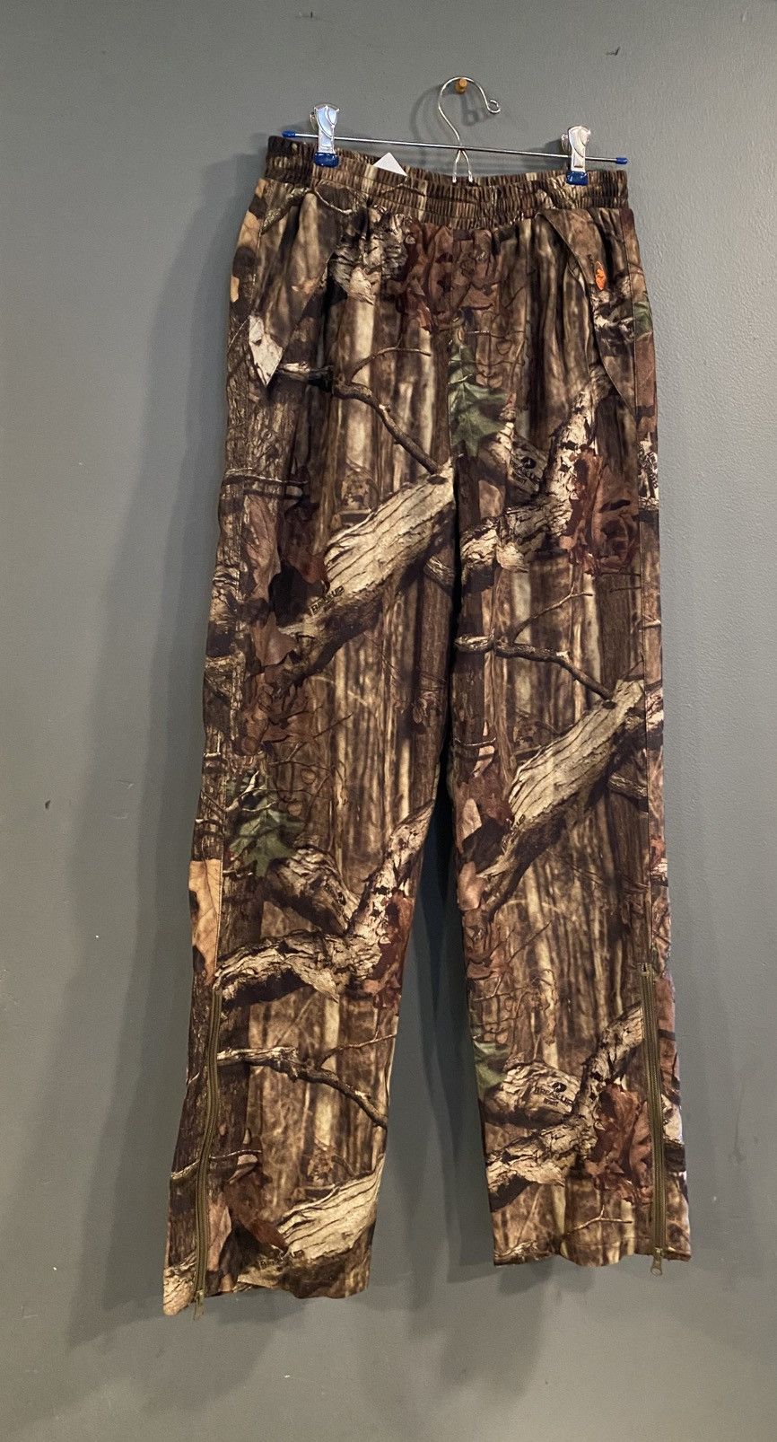Vintage Crazy Vintage Y2K Realtree Camo Baggy Pants Size US 26 / EU 42 - 1 Thumbnail