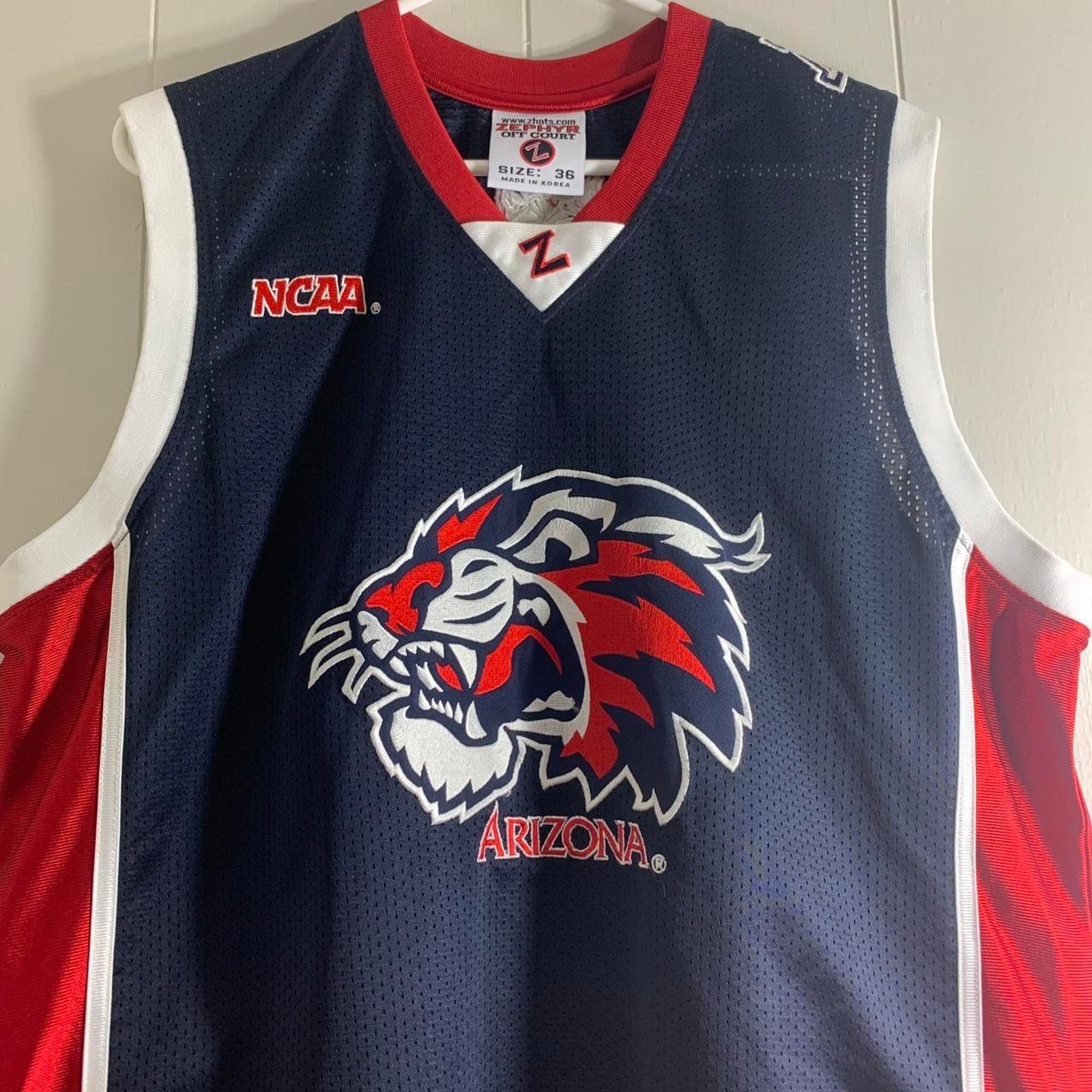 Zephyr vintage Y2K 2000s ARIZONA WILDCATS MIKE BIBBY #4 jersey tank Size US L / EU 52-54 / 3 - 1 Thumbnail