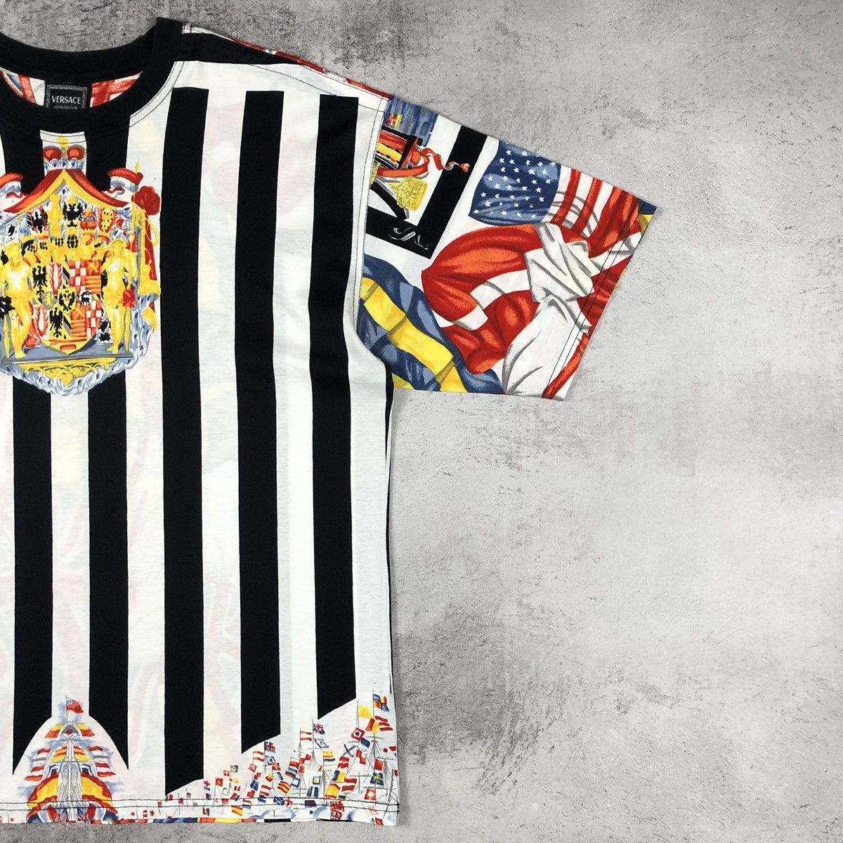 Versace Vintage 90s Versace Jeans Couture AOP Flags Heraldry Tee Size US XL / EU 56 / 4 - 5 Thumbnail