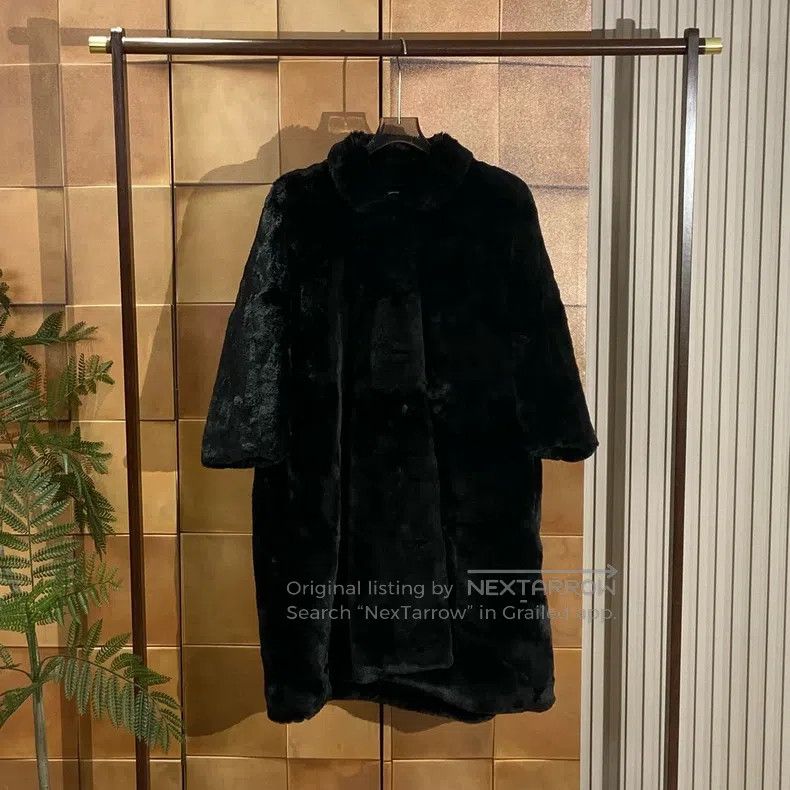 Balenciaga Balenciaga Black Lining Embroidered Logo Full Print Fur Co Size XXS / US 00 / IT 34 - 1 Thumbnail