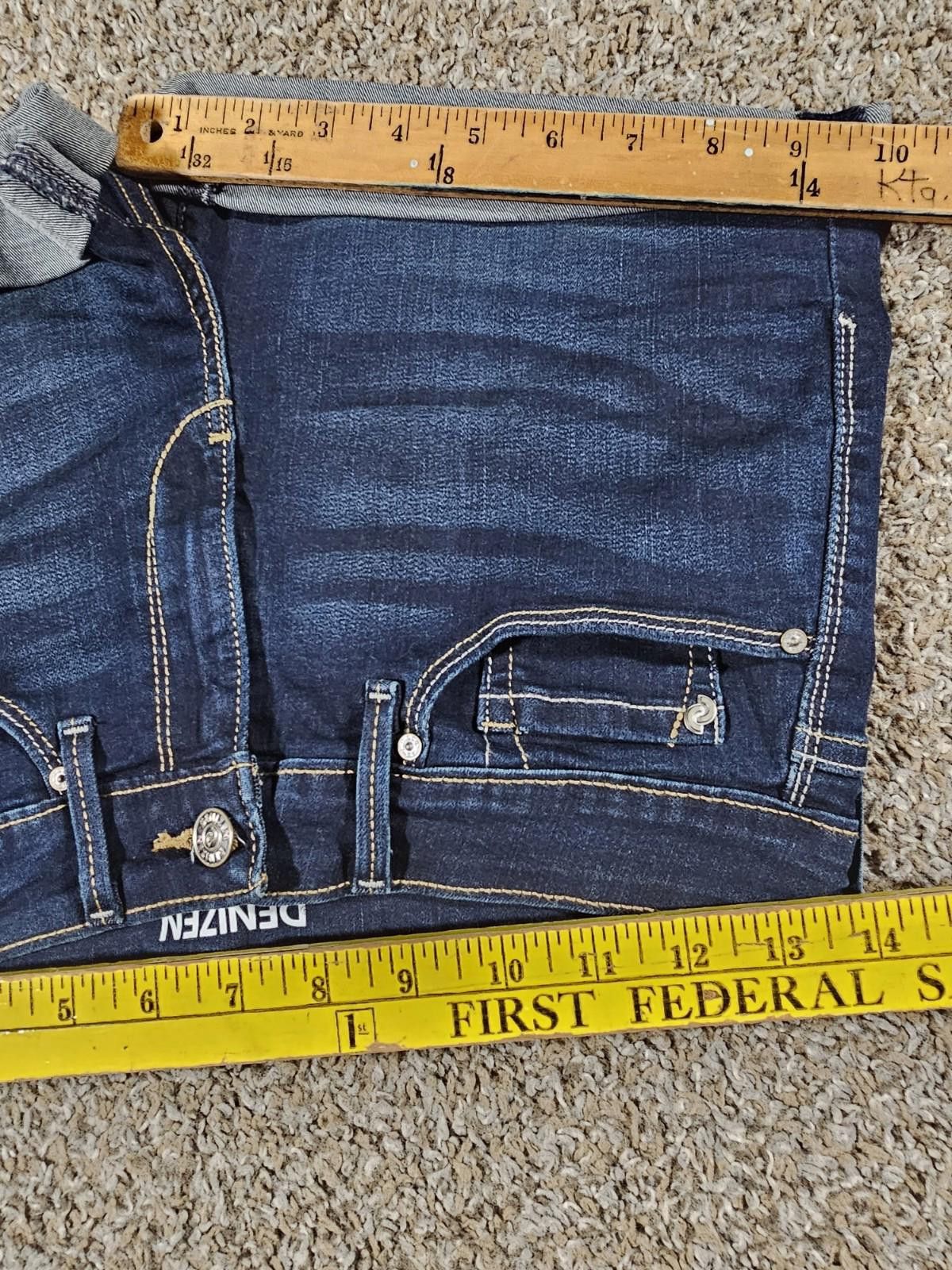 Other Levi's Denizen Juniors Denim High Rise Shortie Shorts Cuff 7 Size 30" / US 8 / IT 44 - 6 Thumbnail