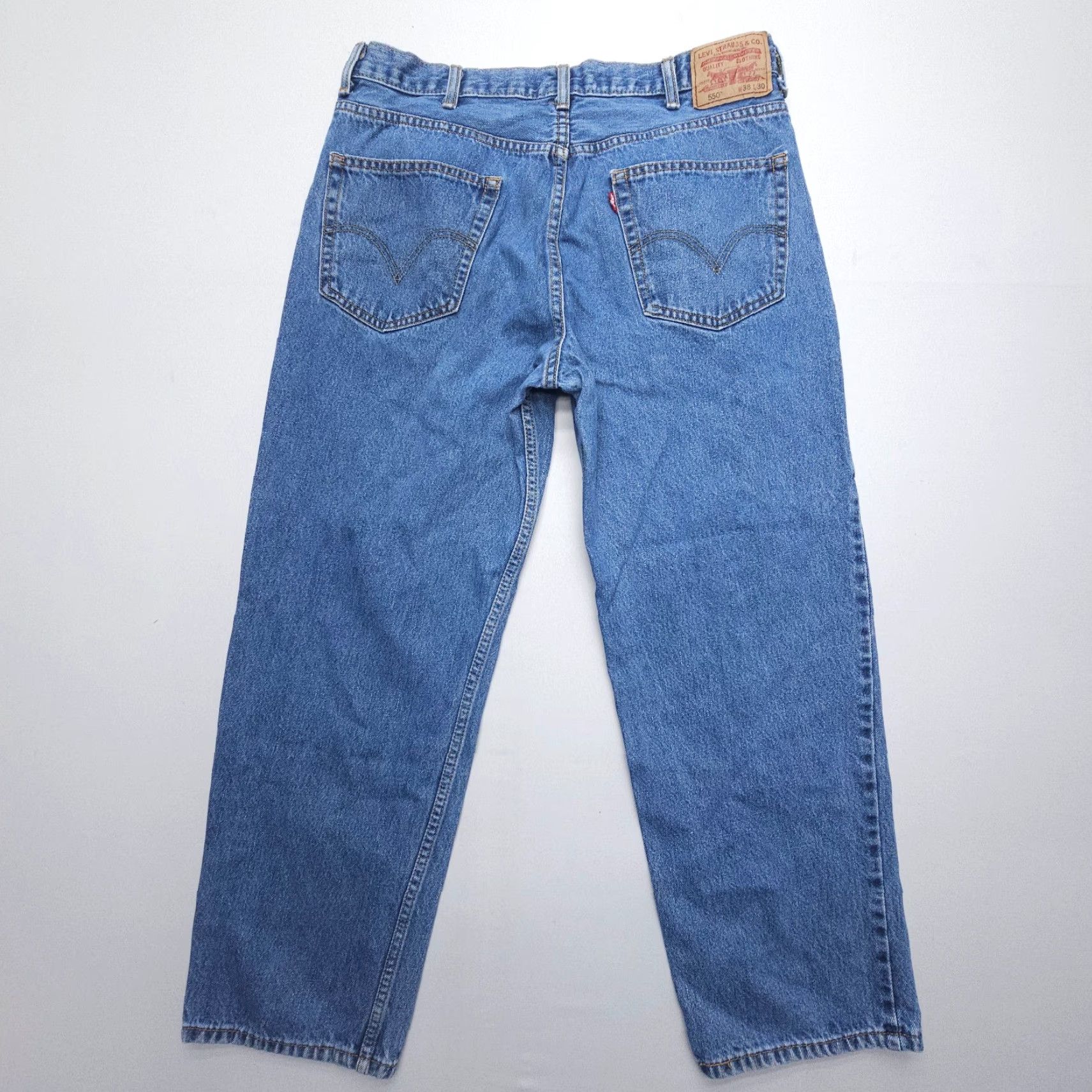 Levi's Levi's Jeans 550 Relaxed Fit Tapered Jeans Mens 38 x 30 Denim Blue 90s American Distressed Pockets Baggy Vintage No N/A Size US 38 / EU 54 - 2 Thumbnail