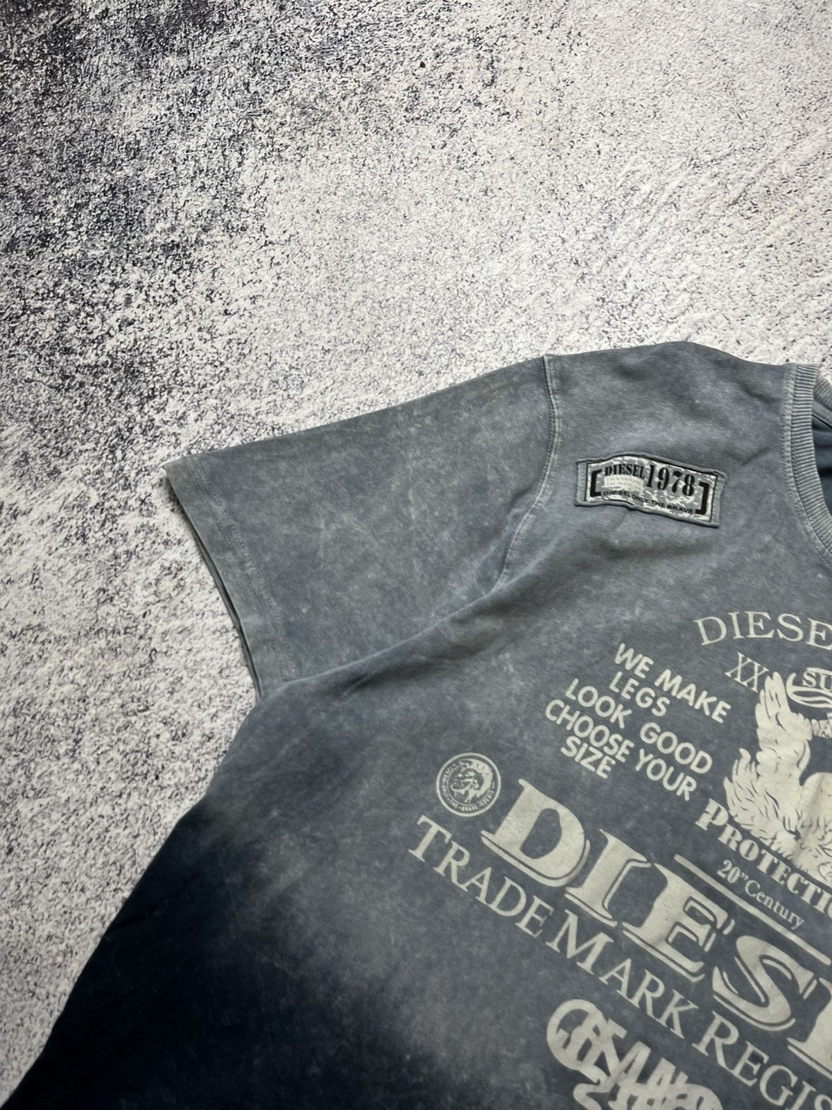 Diesel Vintage Diesel T-Shirt Big Logo 2000s Hype Y2K XL size Size US XL / EU 56 / 4 - 11 Thumbnail