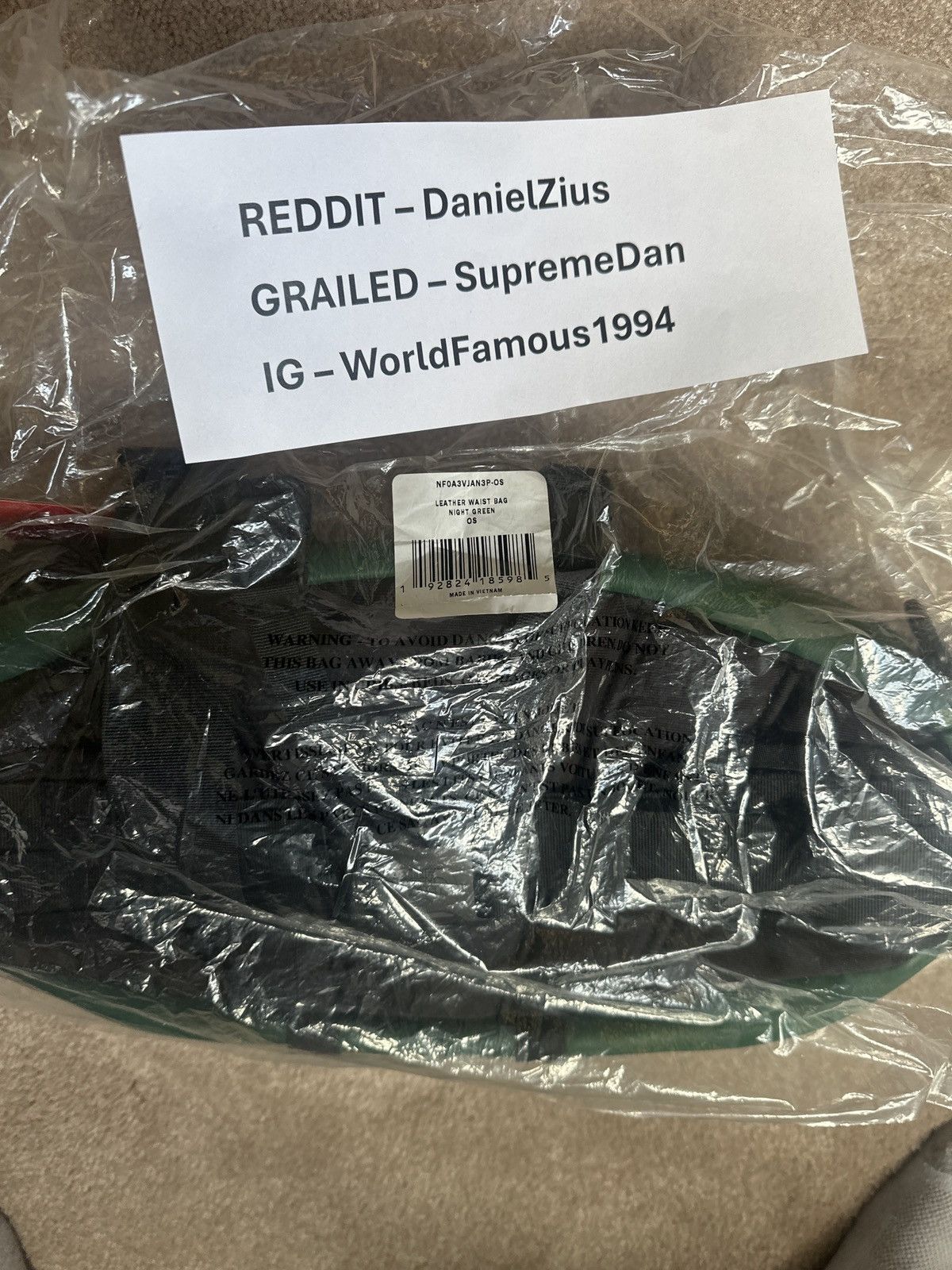 Supreme × The North Face Supreme x The North Face Leather Waist Bag Night Green Size ONE SIZE - 3 Thumbnail