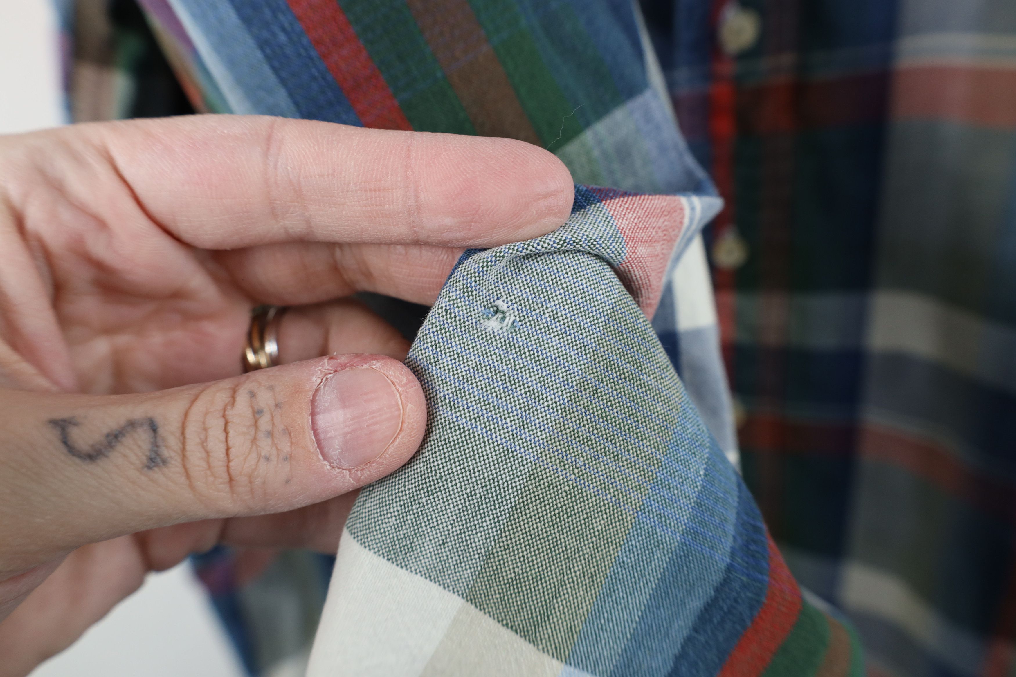 Vintage Vintage 90s Streetwear Rainbow Plaid Collared Button Shirt Size US XXL / EU 58 / 5 - 6 Thumbnail