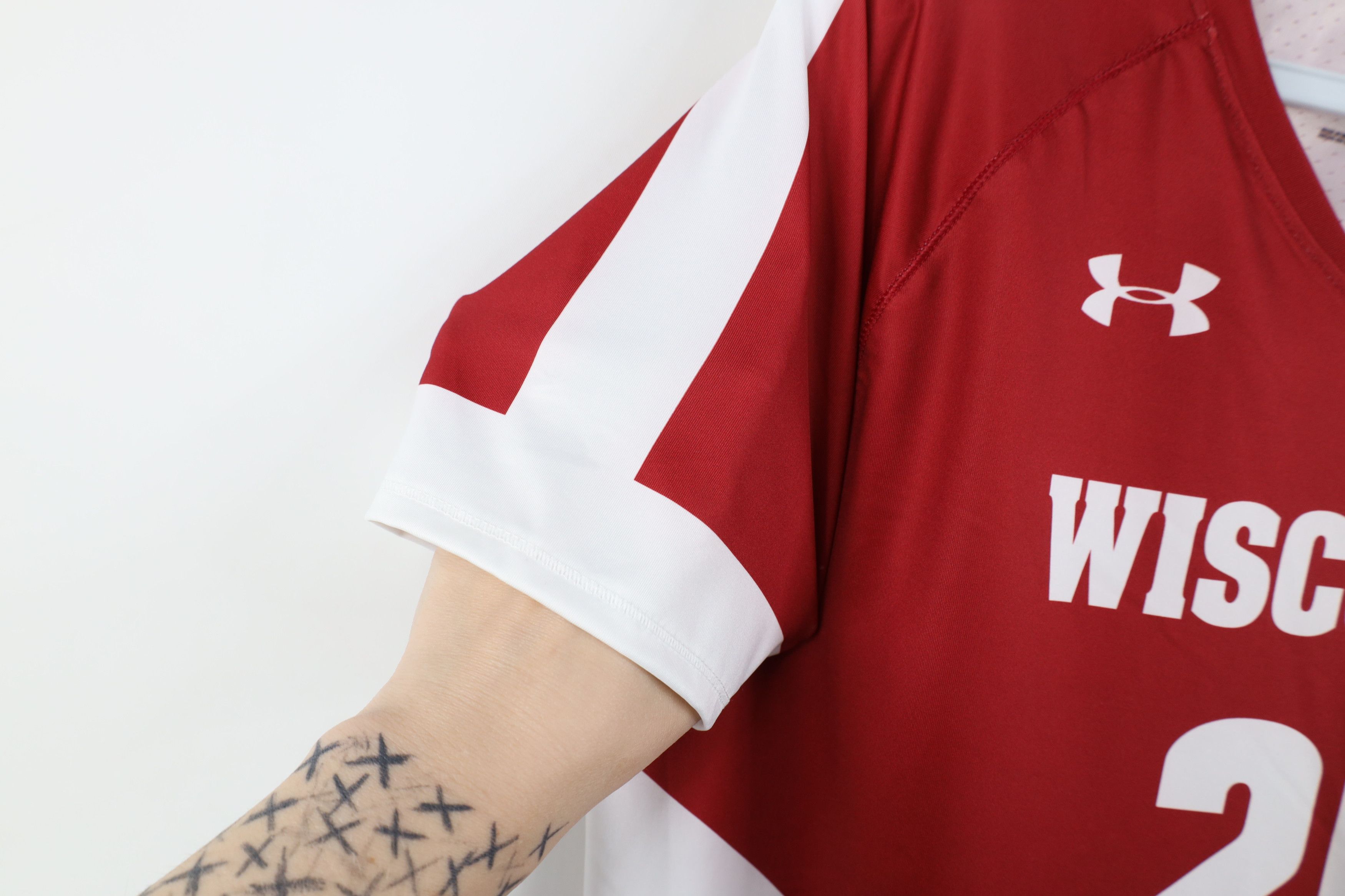 Under Armour New Sample Under Armour University of Wisconsin Jersey Size S / US 4 / IT 40 - 8 Thumbnail