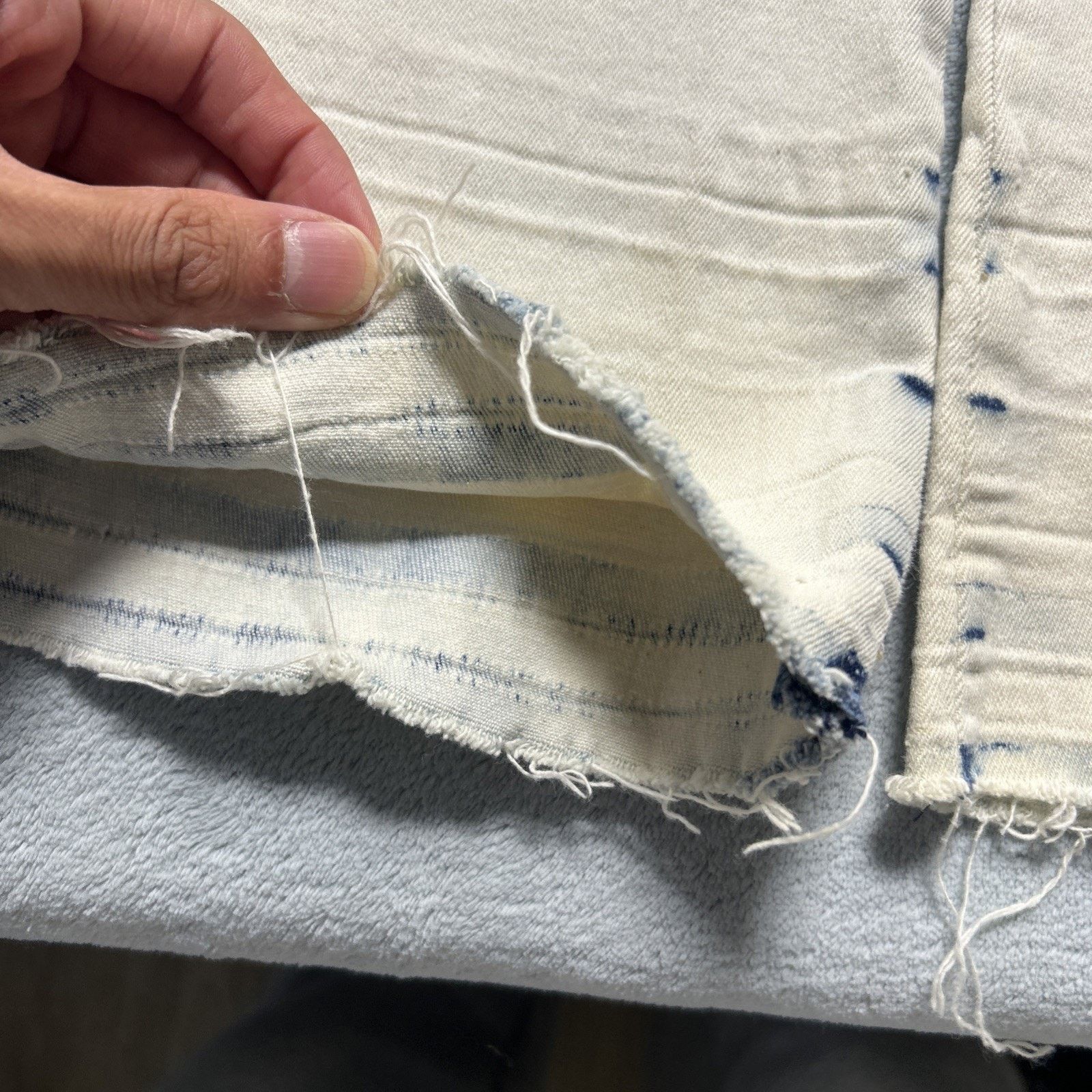 Levi's Beyond Baggy Jeans Small 24x32 USA Raw Hem Flare Hamilton Size 24" / US 00 / IT 34 - 6 Thumbnail