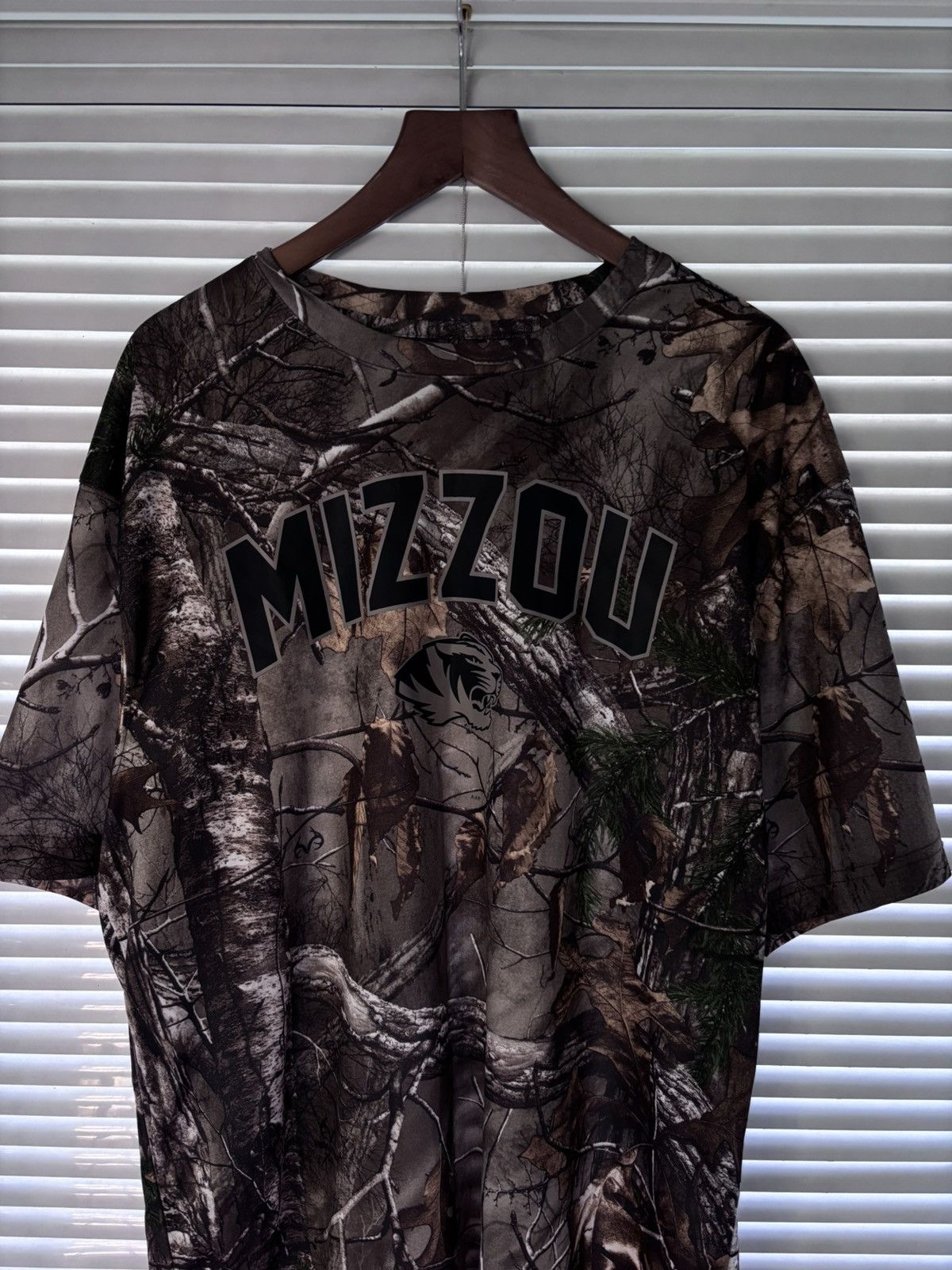 Realtree Colosseum Mizzou Tigers All Over Print Camo Graphic T-Shirt Size US L / EU 52-54 / 3 - 2 Thumbnail
