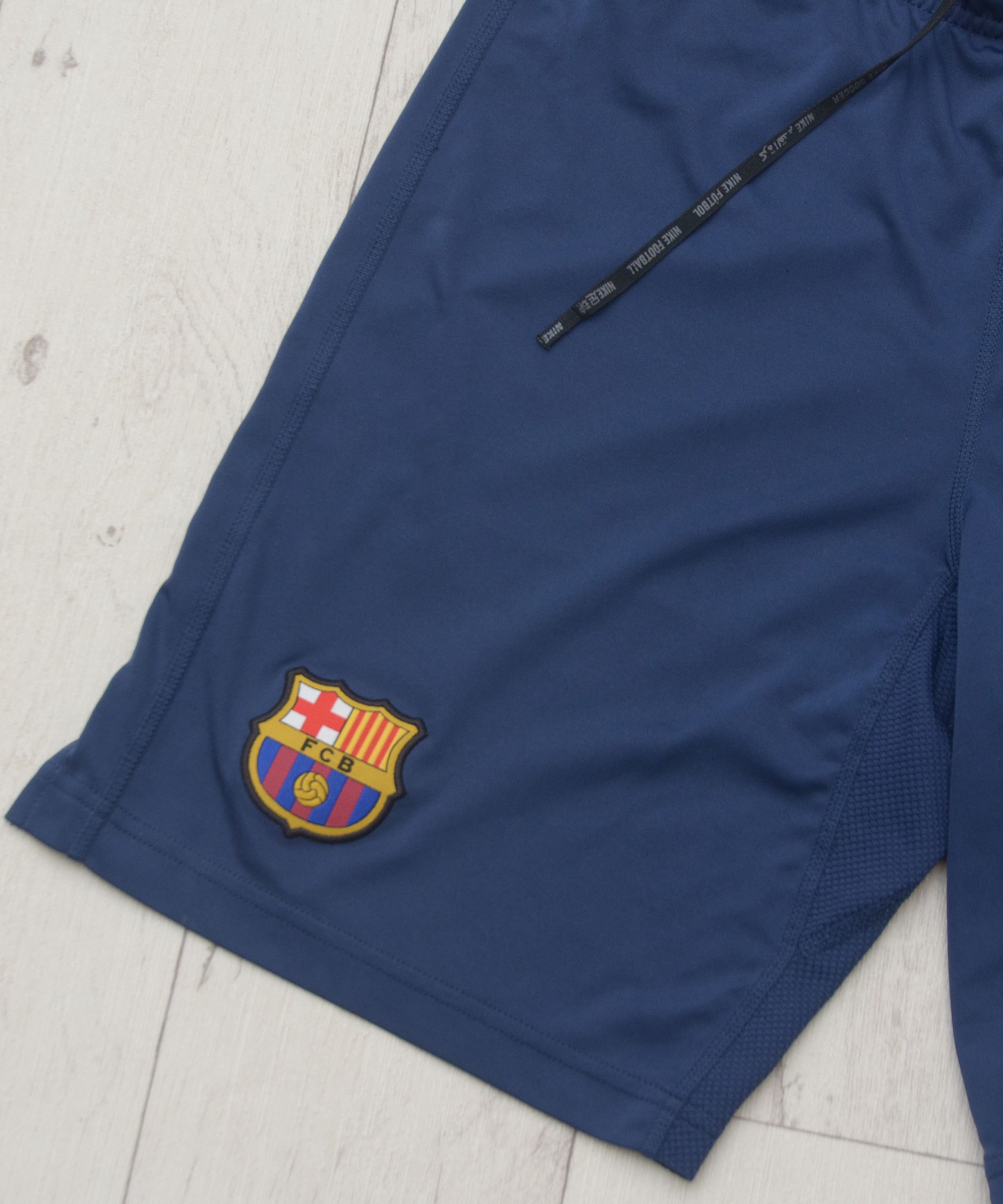 Nike Vintage Y2K Nike FC Barcelona Home Soccer Shorts Mens S Blue Size US 30 / EU 46 - 3 Thumbnail