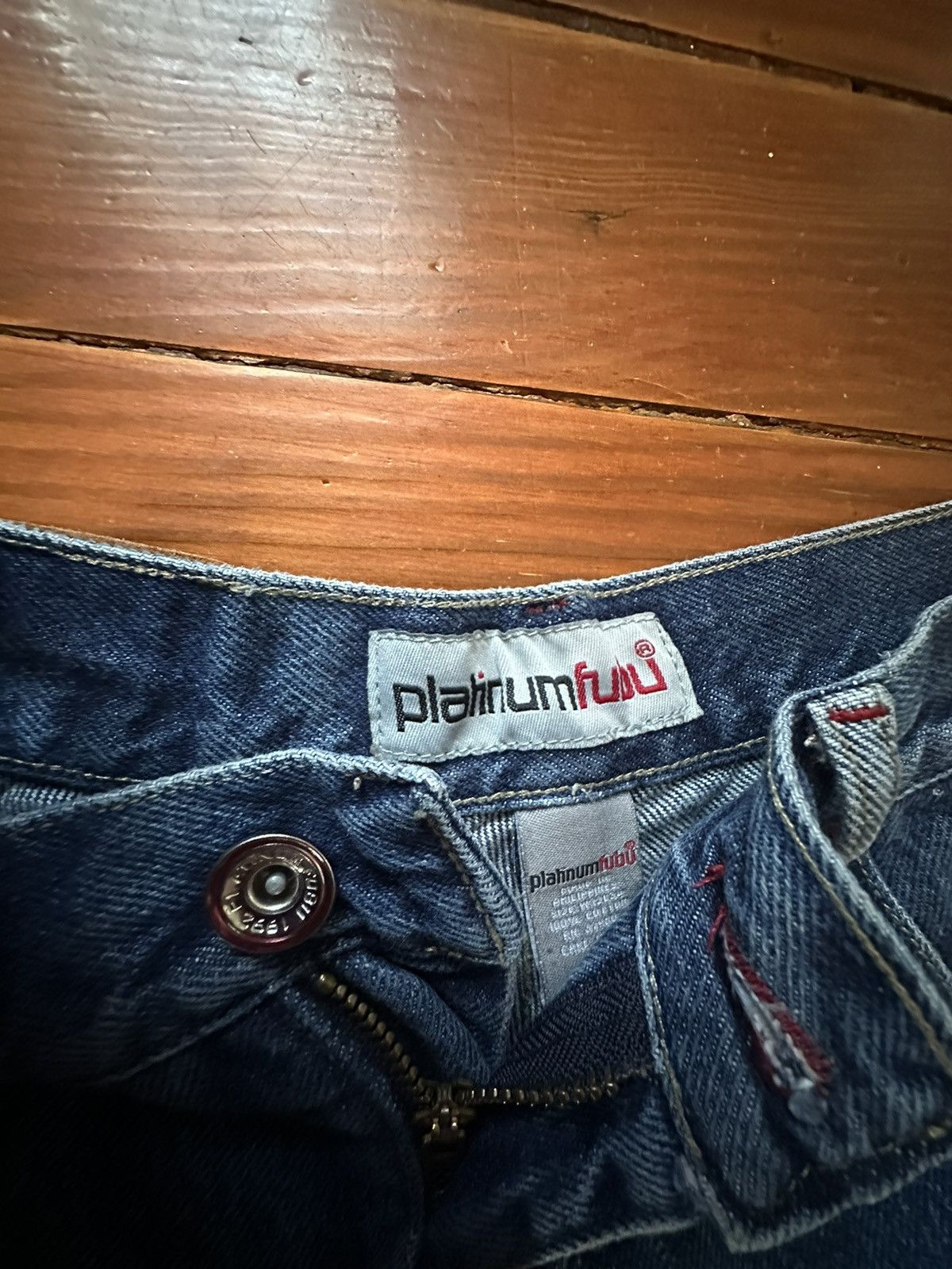 Fubu Platinum FUBU Jeans W32 L34 Red Embroidered Vintage Baggy Size US 32 / EU 48 - 6 Thumbnail