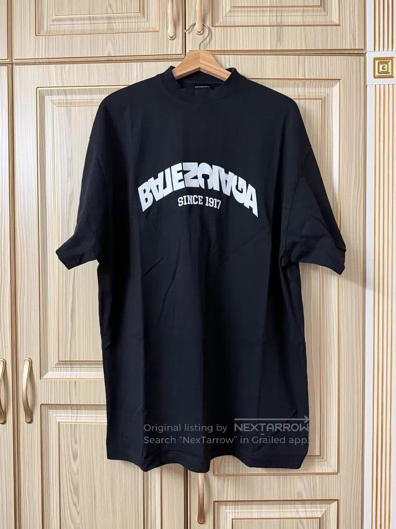 Balenciaga Balenciaga Short-sleeve Size US M / EU 48-50 / 2 - 1 Thumbnail