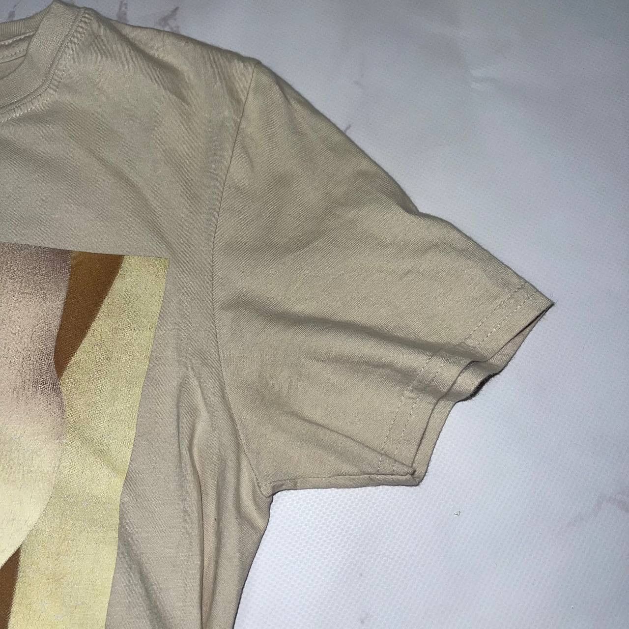 Vintage Ariana Grande Graphic Beige T Shirt Womens Size Small GUC Size S / US 4 / IT 40 - 8 Thumbnail