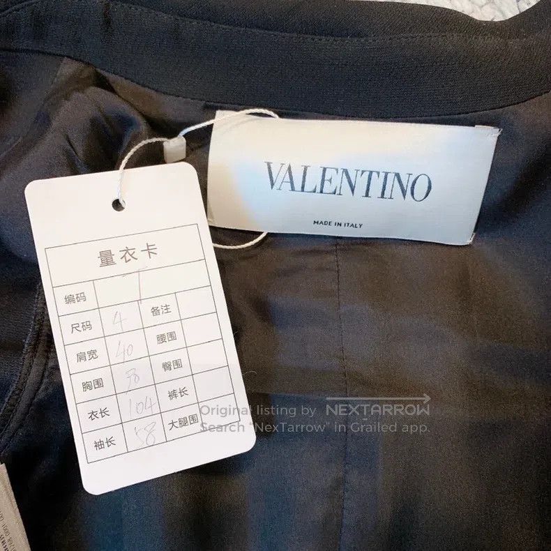 Valentino Valentino Black V-neck dress Size S / US 4 / IT 40 - 7 Thumbnail
