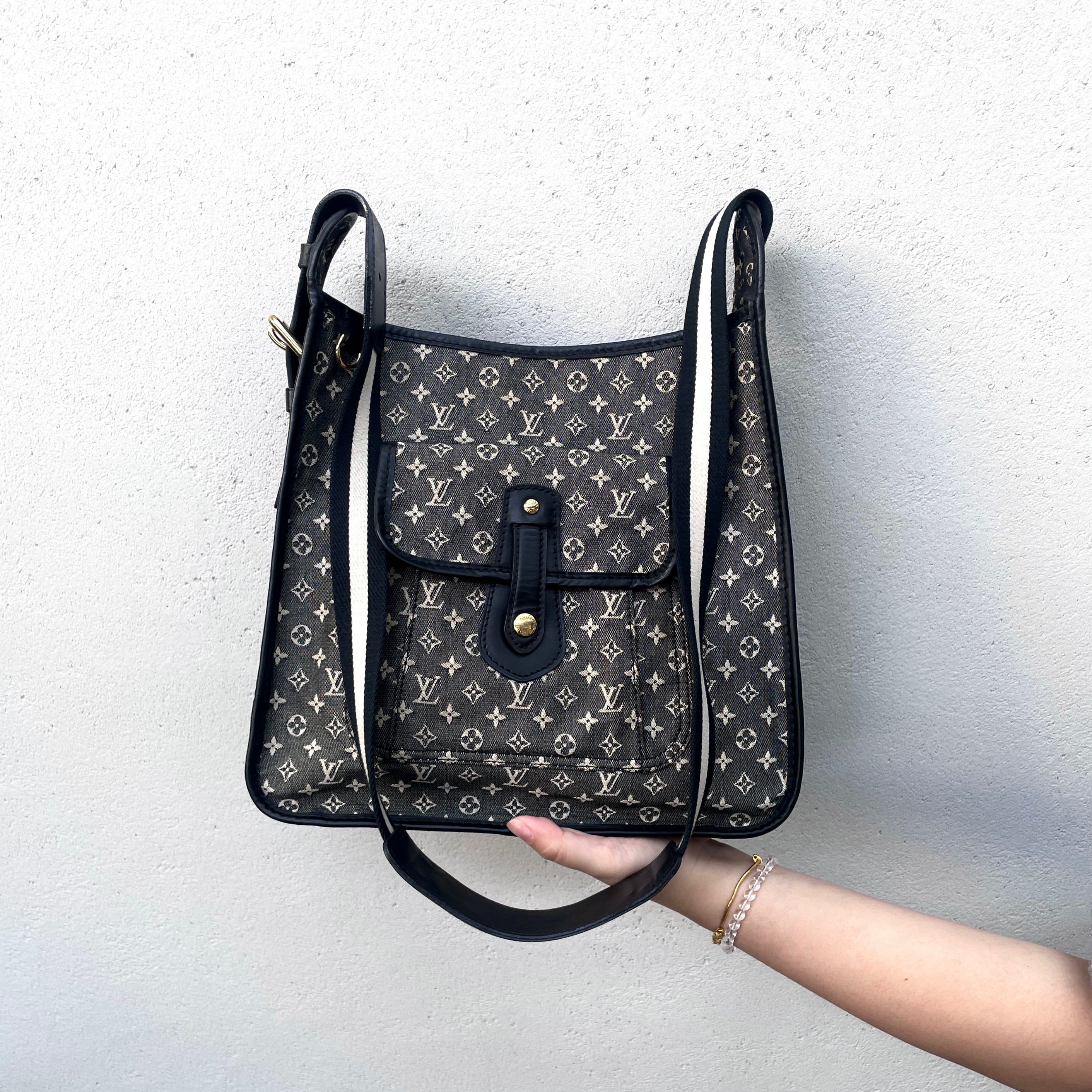 Louis Vuitton Monogram Minimalist Buzz Marry Kate Shoulder Bag