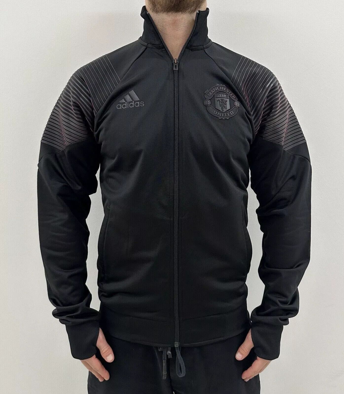 Adidas MANCHESTER UNITED 2018 2019 TRACK TRAINING JACKET FOOTBALL Size US S / EU 44-46 / 1 - 7 Thumbnail