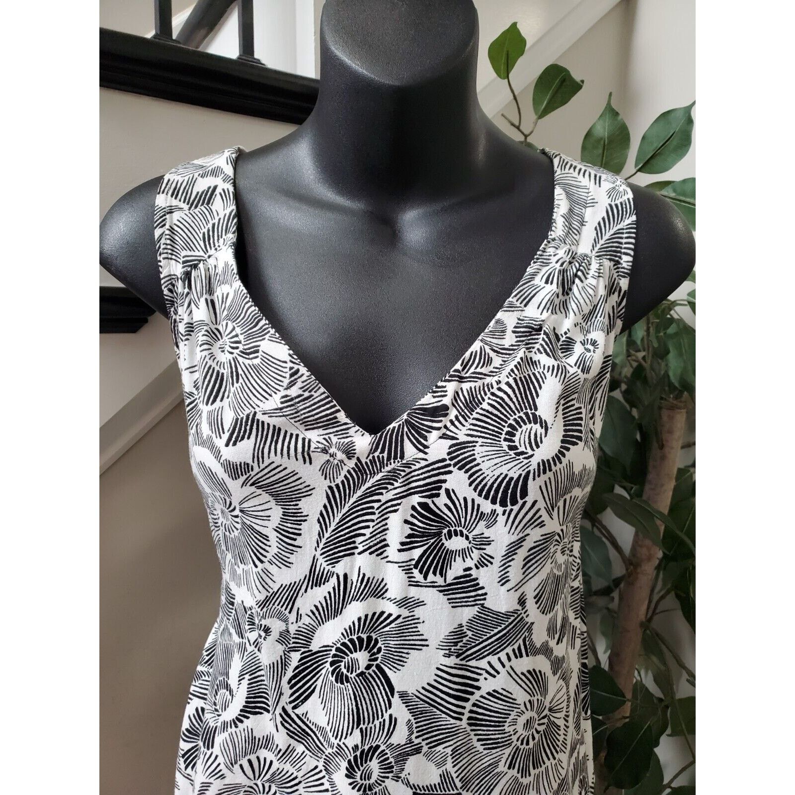 Old Navy Old Navy 100% Rayon Pant & Top 2 Piece Set Size Medium Size M / US 6-8 / IT 42-44 - 3 Thumbnail