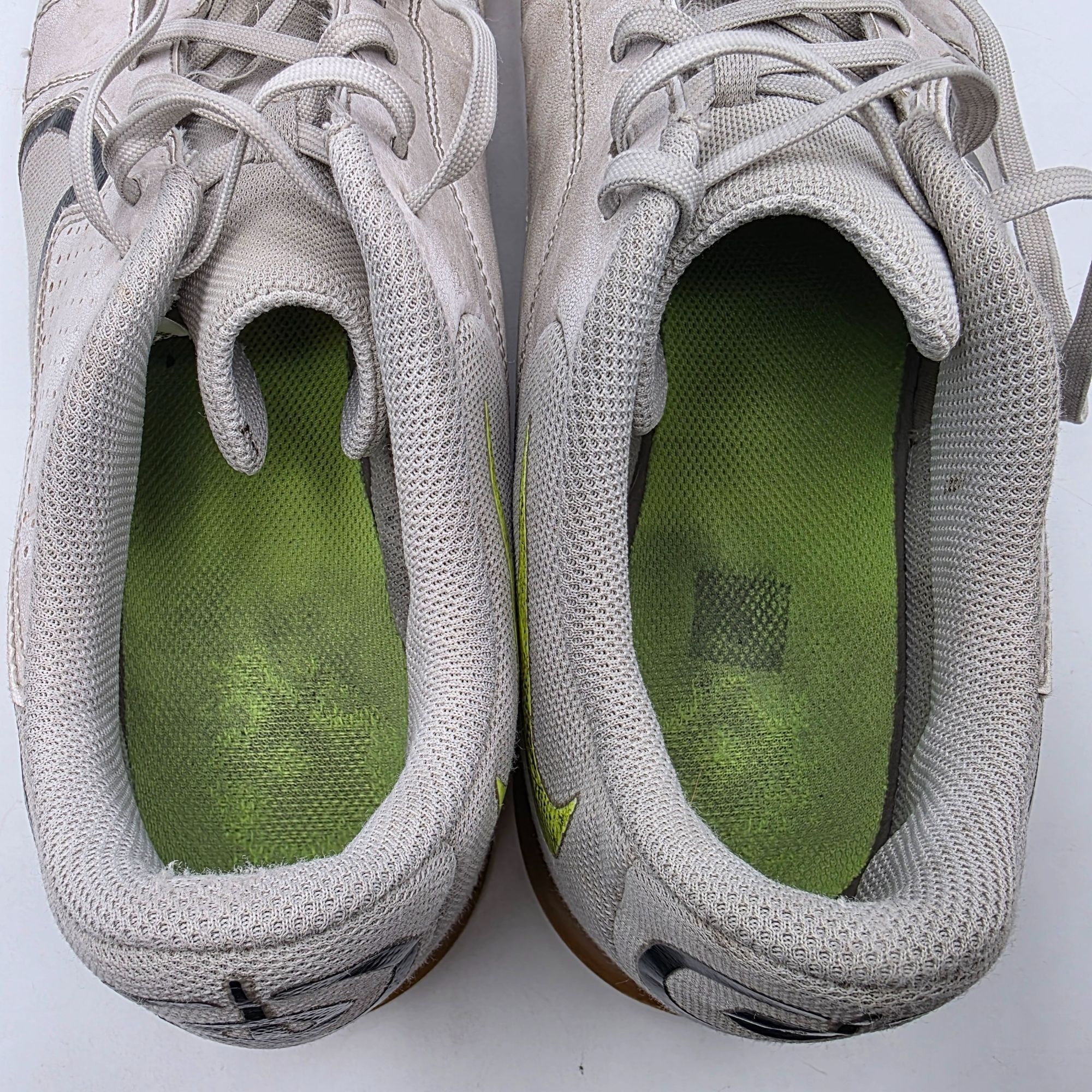 Nike Nike Tiempo Legend 9 IC Mens Size 10 White Indoor Soccer Cle Size US 10 / EU 43 - 9 Thumbnail