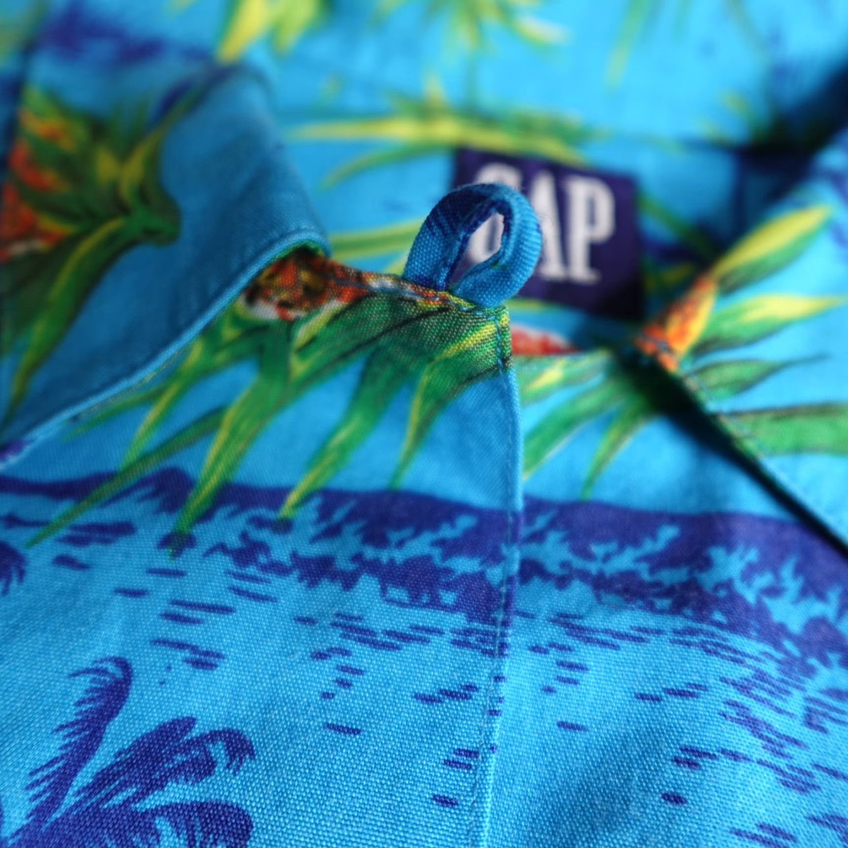 Gap VINTAGE Gap Womens Shirt Large Blue Hawaiian AOP Pineapples Loop Collar Size L / US 10 / IT 46 - 6 Thumbnail