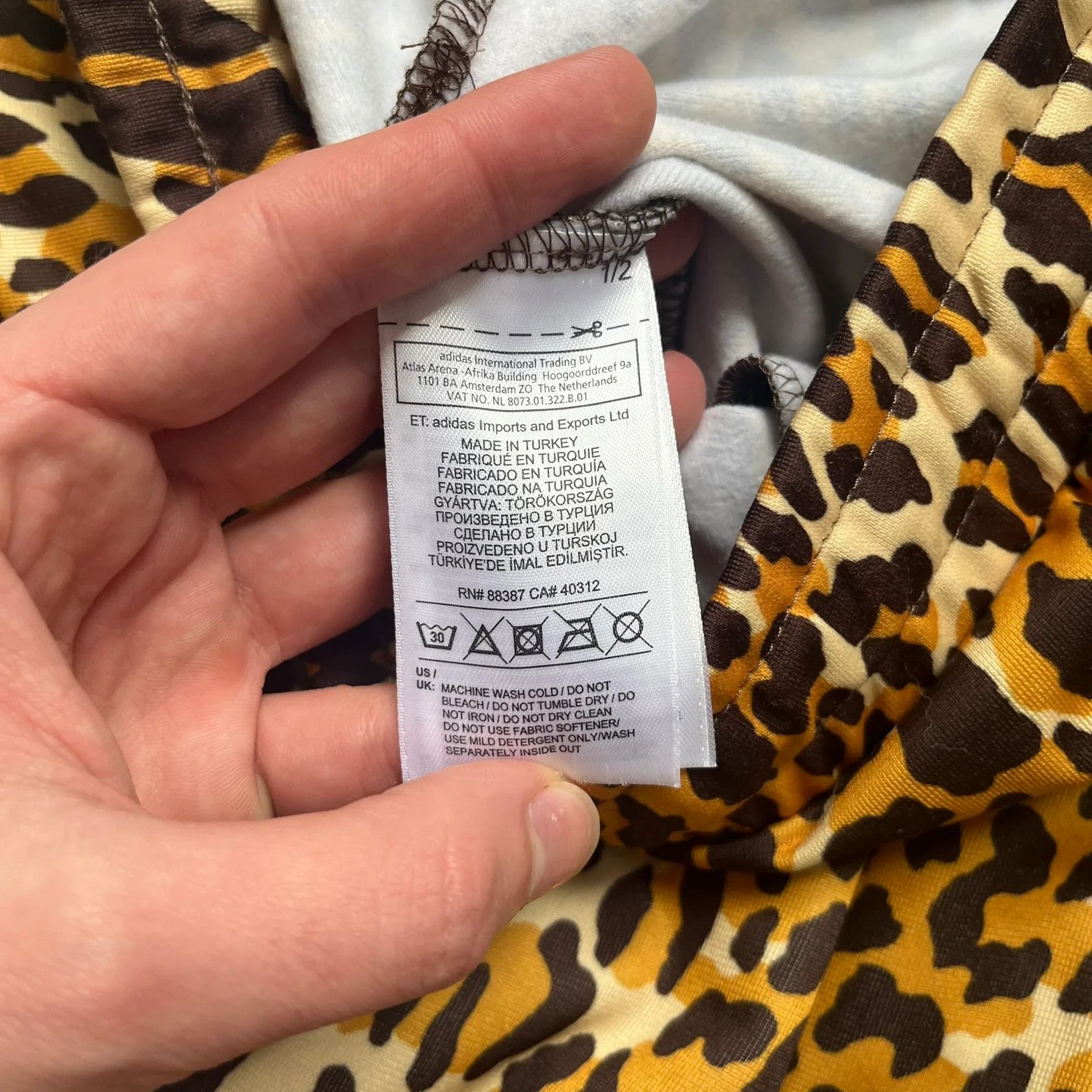 Adidas × Jeremy Scott Adidas Jeremy Scott 2015 Leopard Print Track Pants Size US 34 / EU 50 - 9 Thumbnail