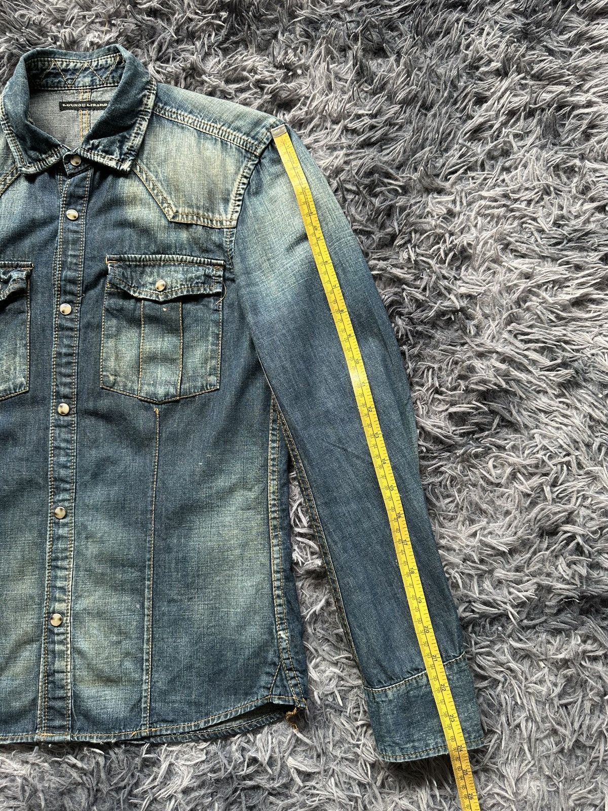 Lounge Lizard 00's Lounge Lizard stonewash denim shirt / if six was nine Size US M / EU 48-50 / 2 - 21 Thumbnail
