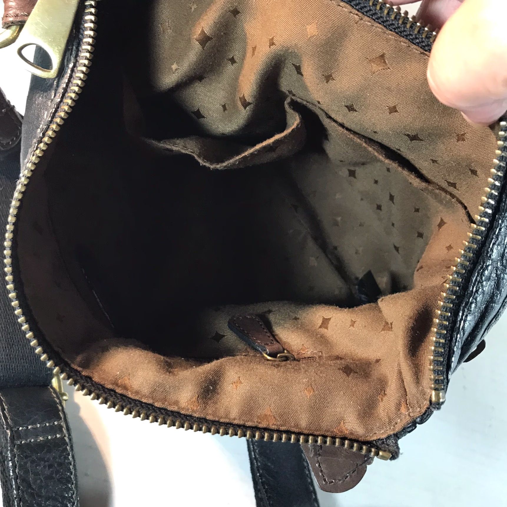 Fossil Fossil Crossbody Bag Women's Leather Medium Black Pockets Zipper Adjustable Strap 2000s Size ONE SIZE - 5 Thumbnail