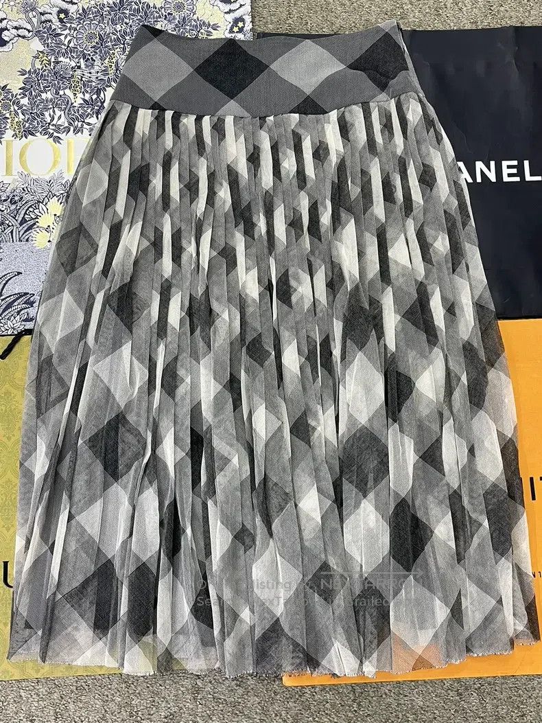Dior Dior Black and white gray colour block plaid mesh skirt Size 27" / US 4 / IT 40 - 1 Thumbnail