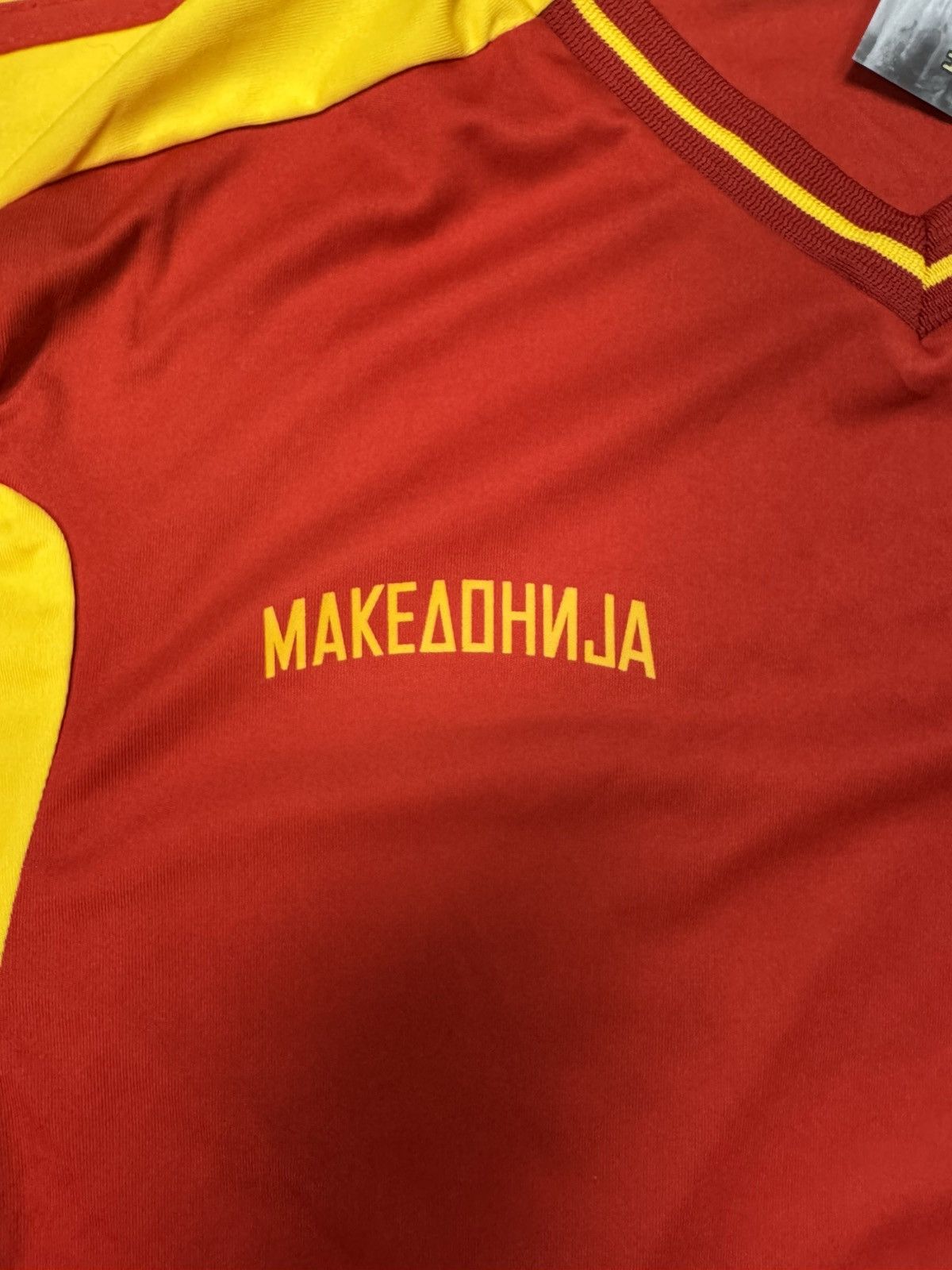 Vintage Macedonia Soccer/Football Jersey Size US M / EU 48-50 / 2 - 3 Thumbnail