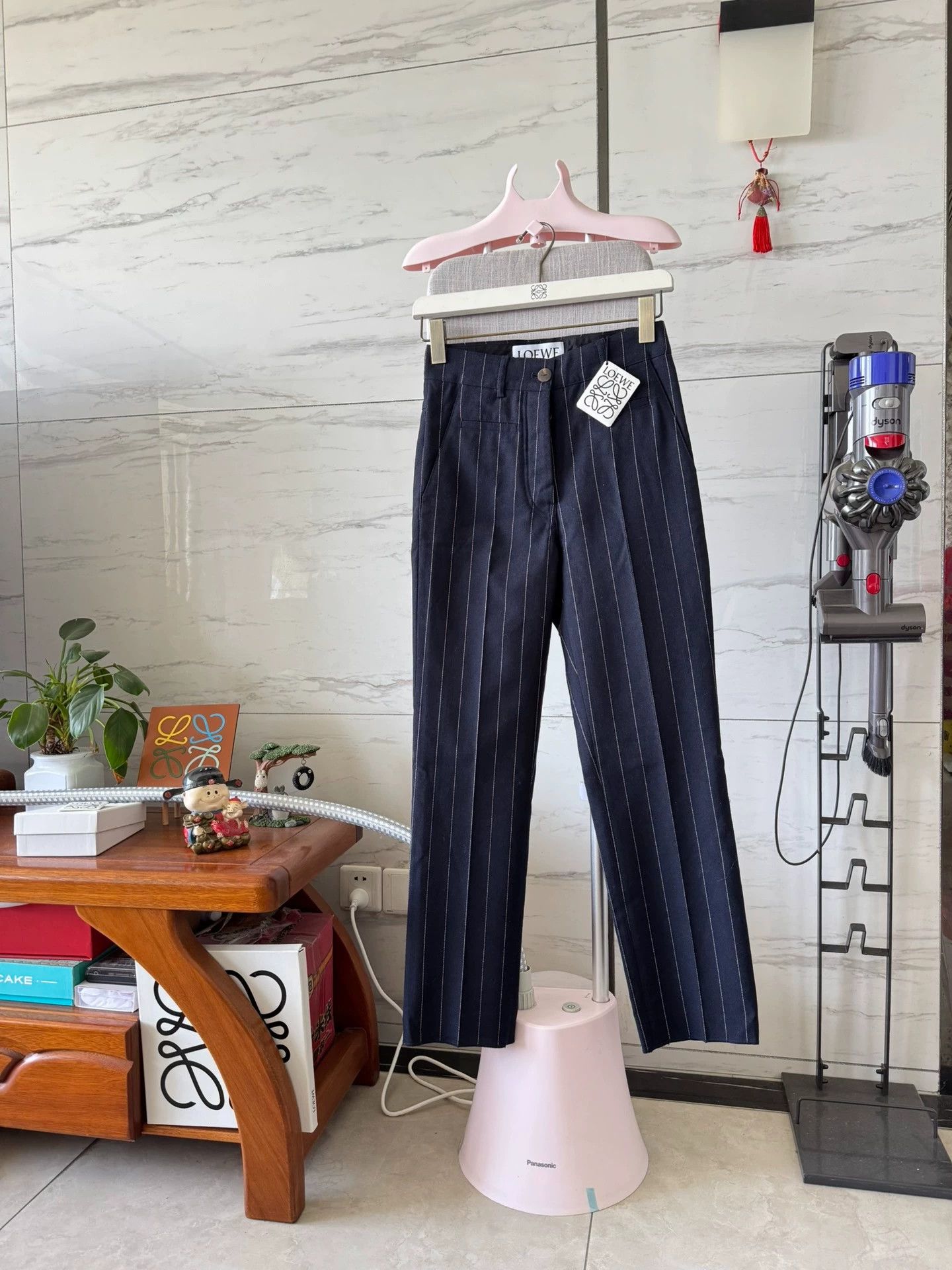 Loewe LOEWE Women's NWT Wool Size 32 Pants Size 24" / US 00 / IT 34 - 1 Thumbnail