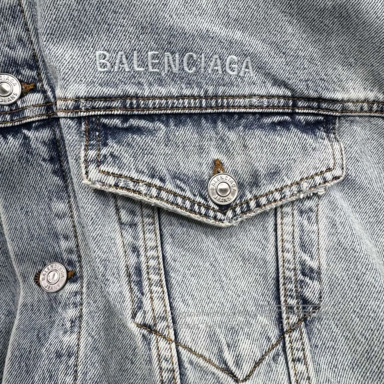Balenciaga balenciaga twisted sleeve denim jacket. Size US S / EU 44-46 / 1 - 3 Thumbnail