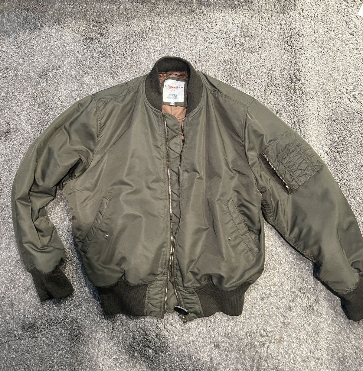 Vintage Green Bomber Jacket - Gently Used Size US L / EU 52-54 / 3 - 1 Thumbnail