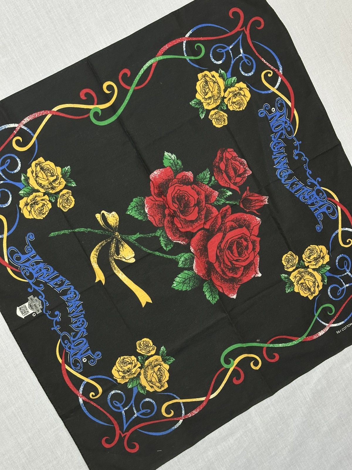 Harley Davidson vintage Harley-Davidson bandana featuring a rose pattern Size ONE SIZE - 5 Thumbnail