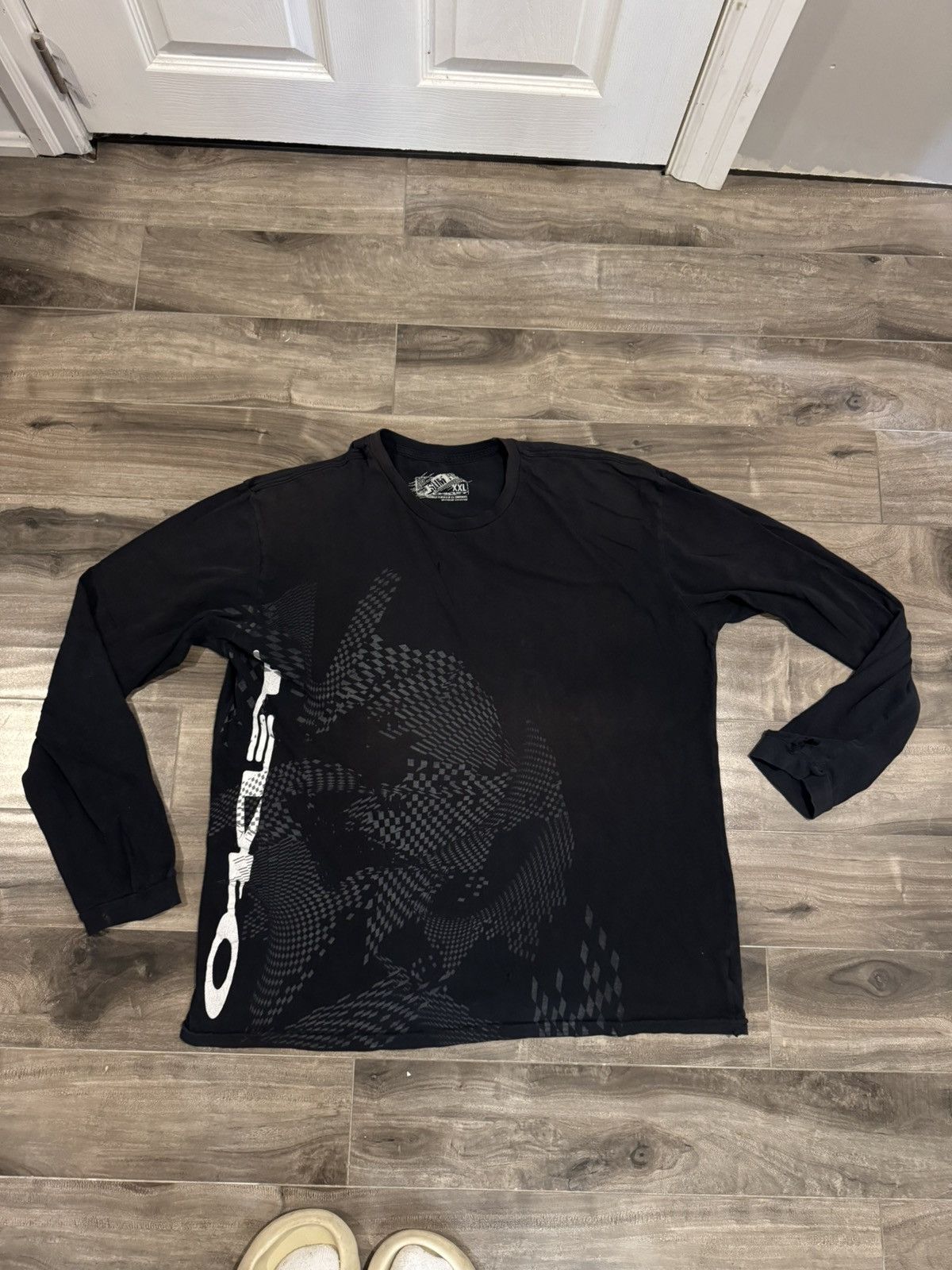 Oakley Vintage thrashed Oakley Long sleeve Software T Shirt y2k Size US XXL / EU 58 / 5 - 1 Thumbnail