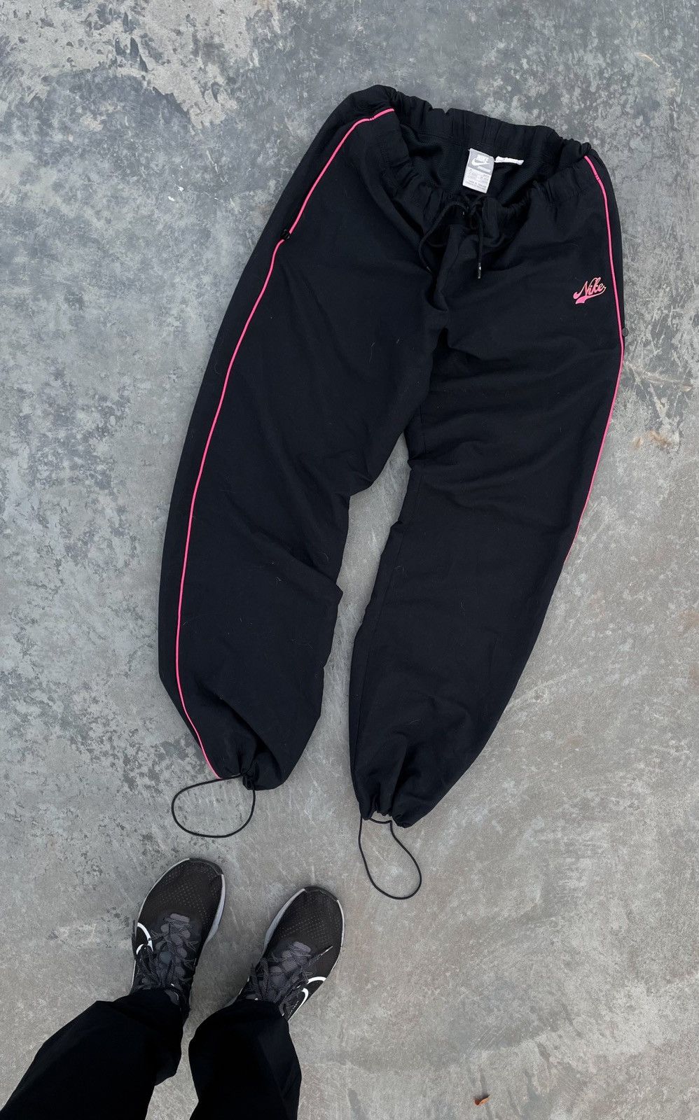 Nike Vintage Nike Y2k Nylon Drill Baggy Pants Sk8 Joggers Size US 31 - 2 Thumbnail