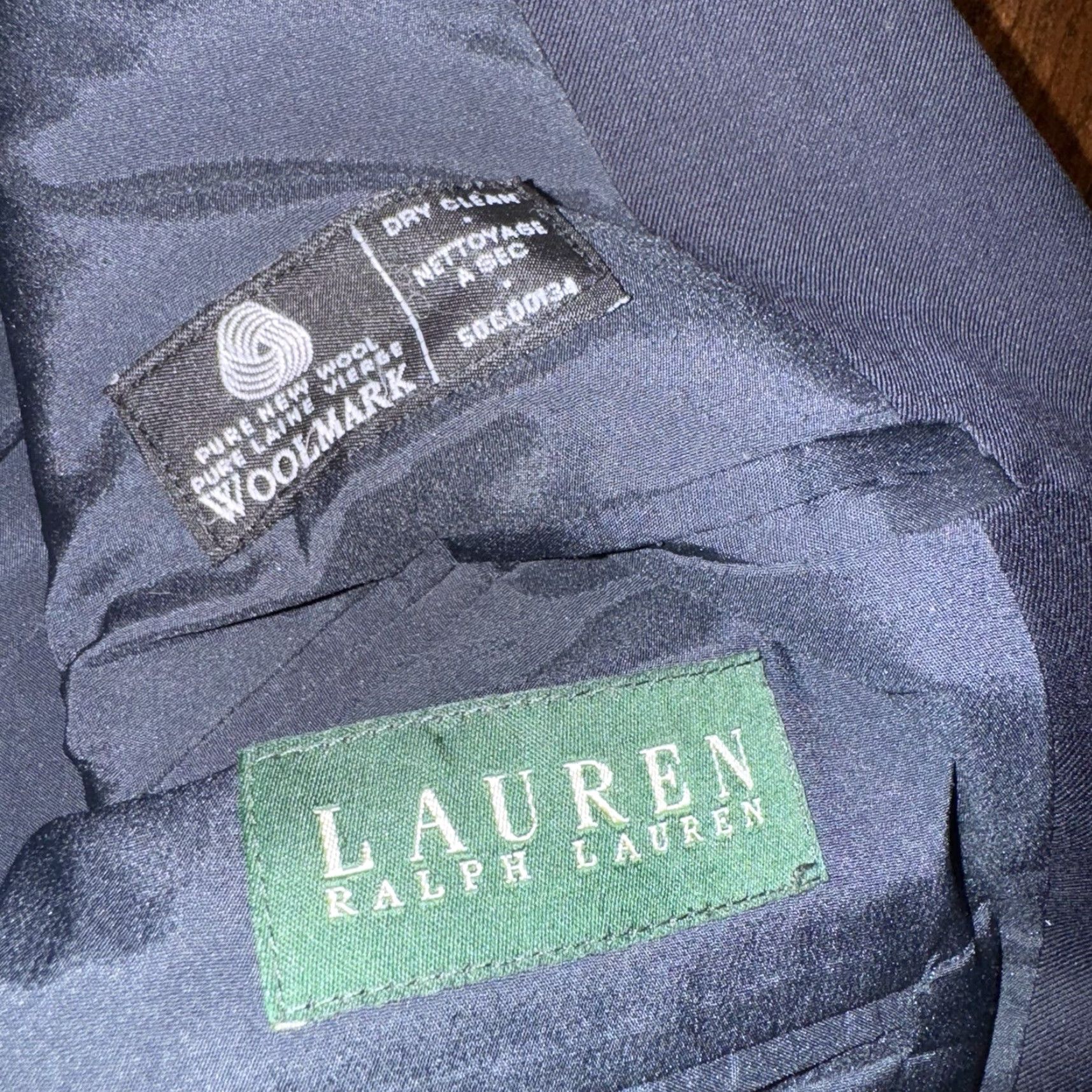 Ralph Lauren Lauren Ralph Lauren Blazer Sport Coat Jacket Two-Button Navy 100% Wool Men 46L Classic Notch Lapel Gold Button Suit Coat Size 46R - 5 Thumbnail