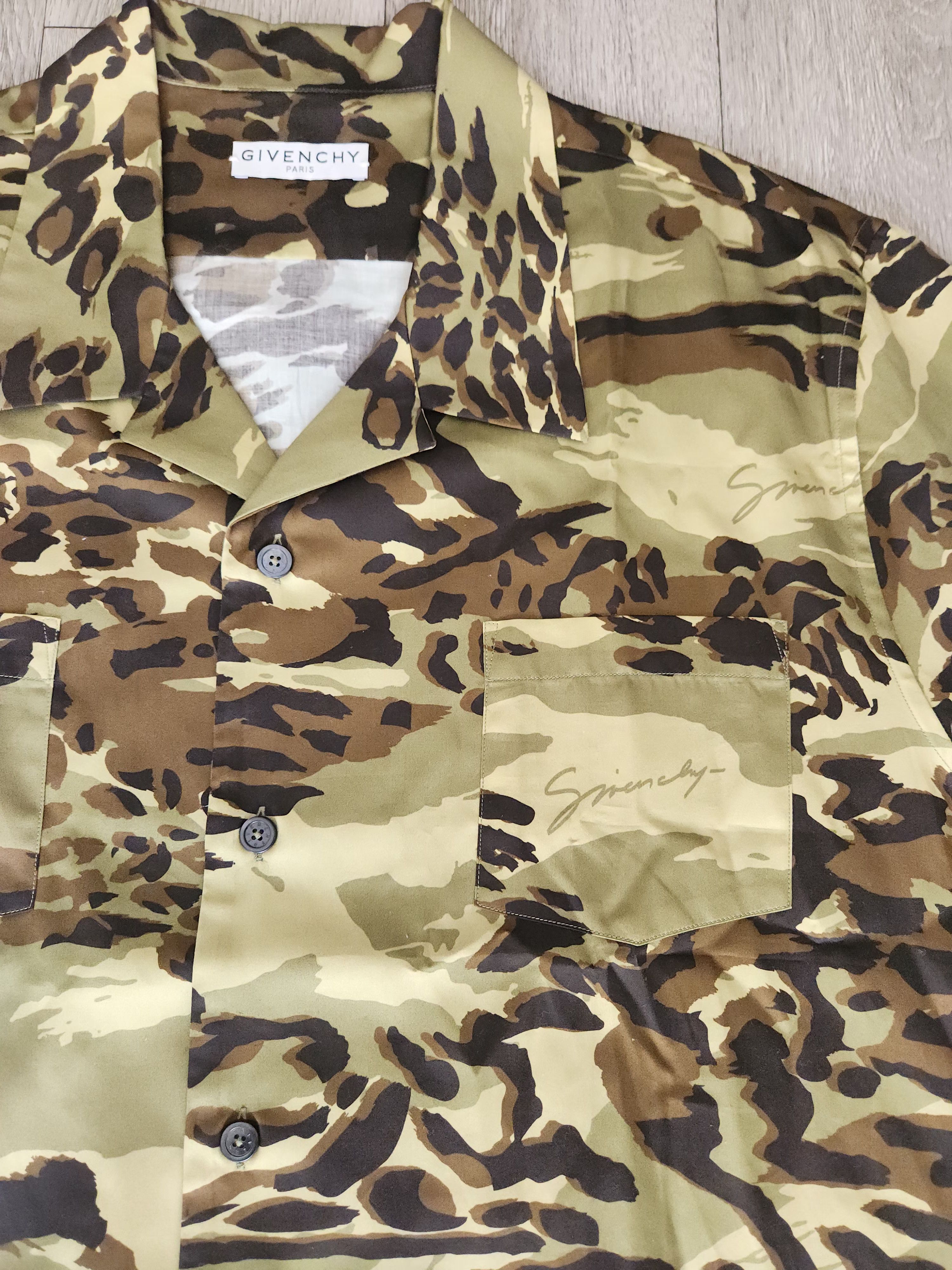 Givenchy Givenchy Camouflage Camp Shirt Size US XL / EU 56 / 4 - 5 Thumbnail