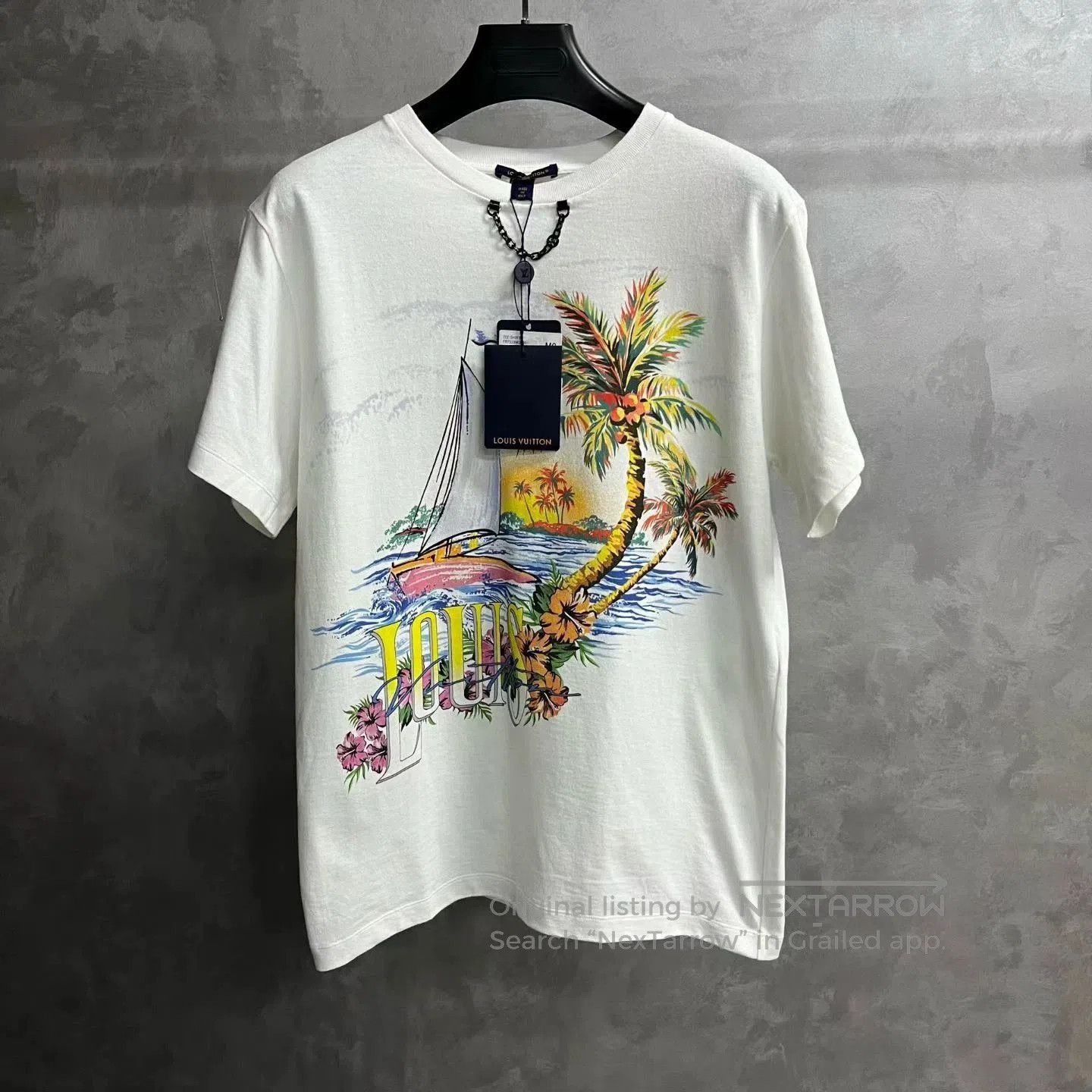 Louis Vuitton louis vuitton white graphic short sleeve t. Size US M / EU 48-50 / 2 - 1 Thumbnail