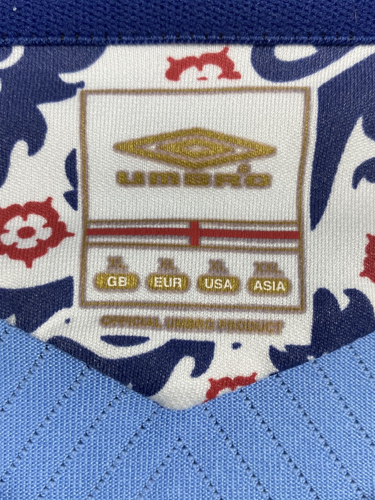 Umbro England 2008–10 Goalkeeper Umbro Jersey – Size XL Size US XL / EU 56 / 4 - 14 Thumbnail