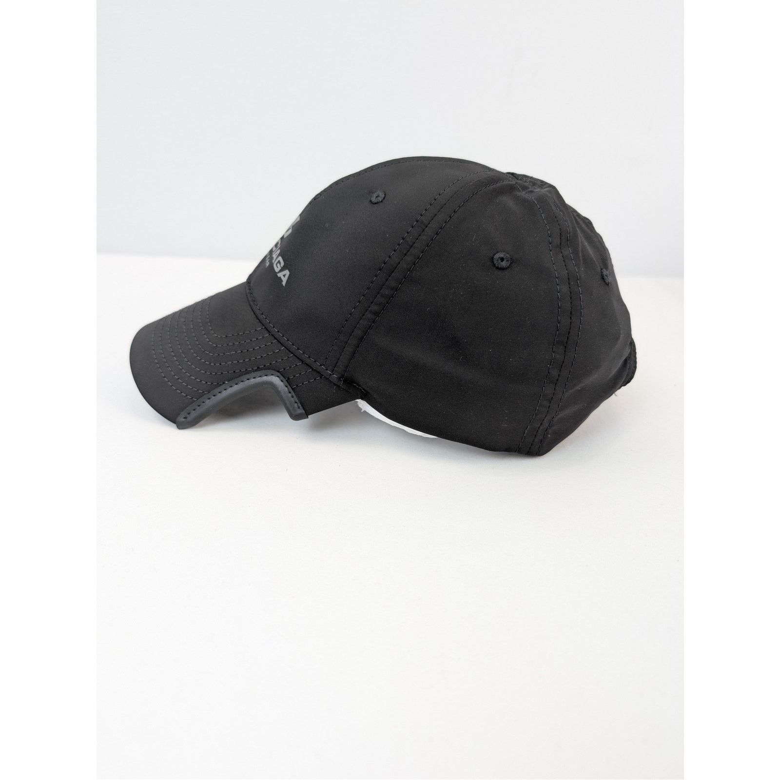 Balenciaga o1rshd1 Q:2 / Size: L / Activewear Logo Baseball Cap / Hat Size ONE SIZE - 4 Thumbnail
